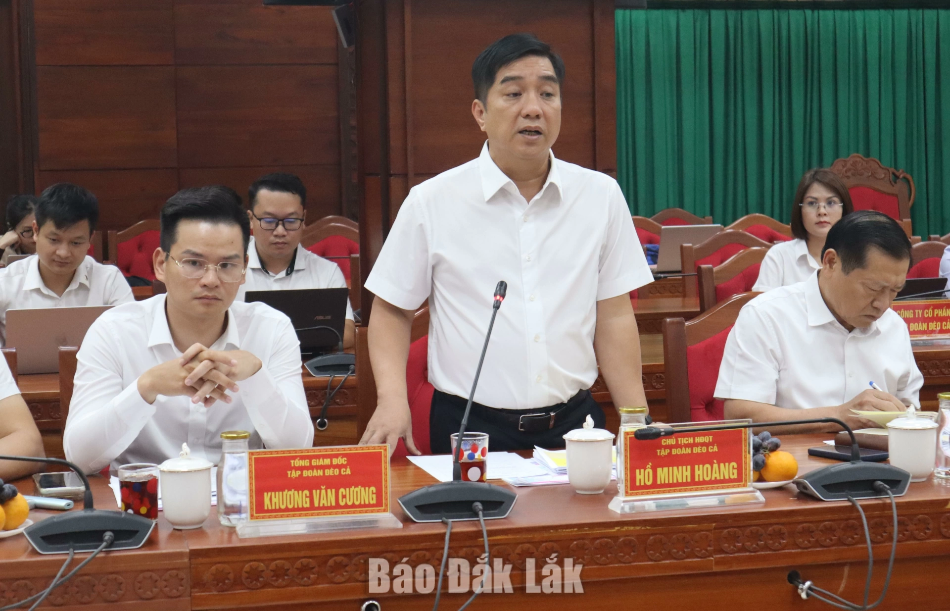 Ông Hồ Minh Hoàng, Chủ tịch Hội đồng quản trị Tập đoàn Đèo Cả nêu ý kiến về phương án đầu tư tuyến cao tốc Phú Yên - Đắk Lắk.