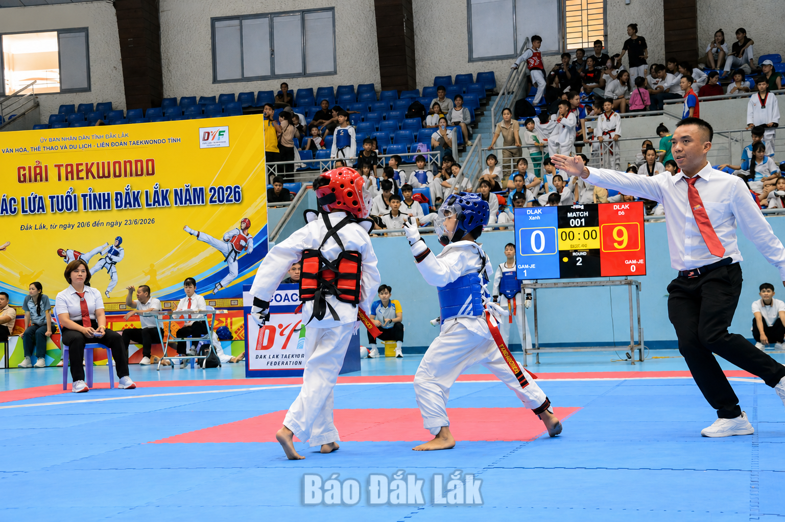 Giải Taekwondo vô địch các lứa tuổi tỉnh Đắk Lắk năm 2026: Ea Súp giành ngôi Nhất toàn đoàn 1 Các nữ võ sĩ tranh tài ở những trận đấu cuối cùng, trước khi giải khép lại.