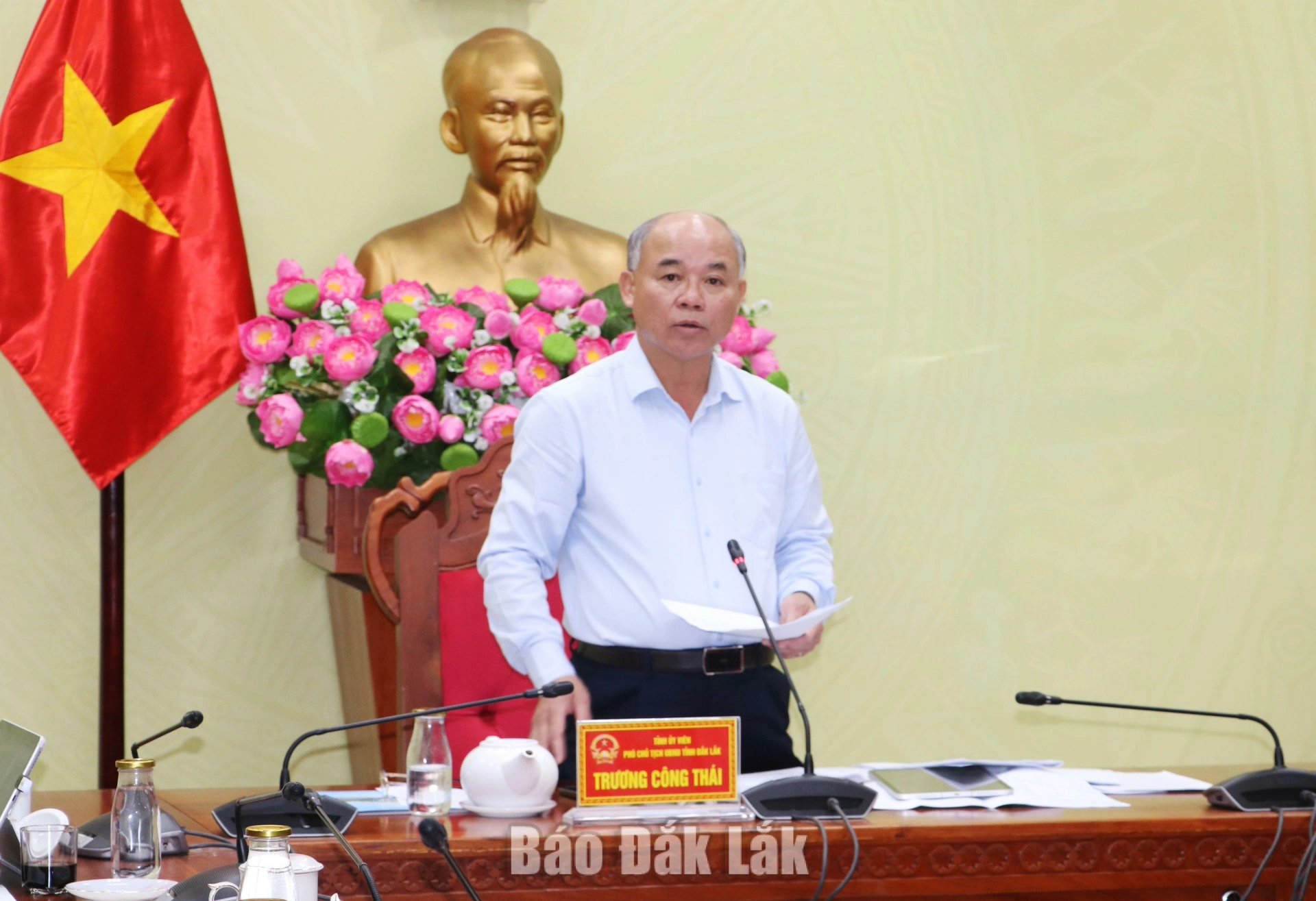 Phó Chủ tịch UBND tỉnh Trương Công Thái yêu cầu các địa phương, chủ đầu tư tập trung giải quyết dứt điểm các tồn tại về bồi thường, hỗ trợ, tái định cư để đẩy nhanh tiến độ thực hiện các dự án.