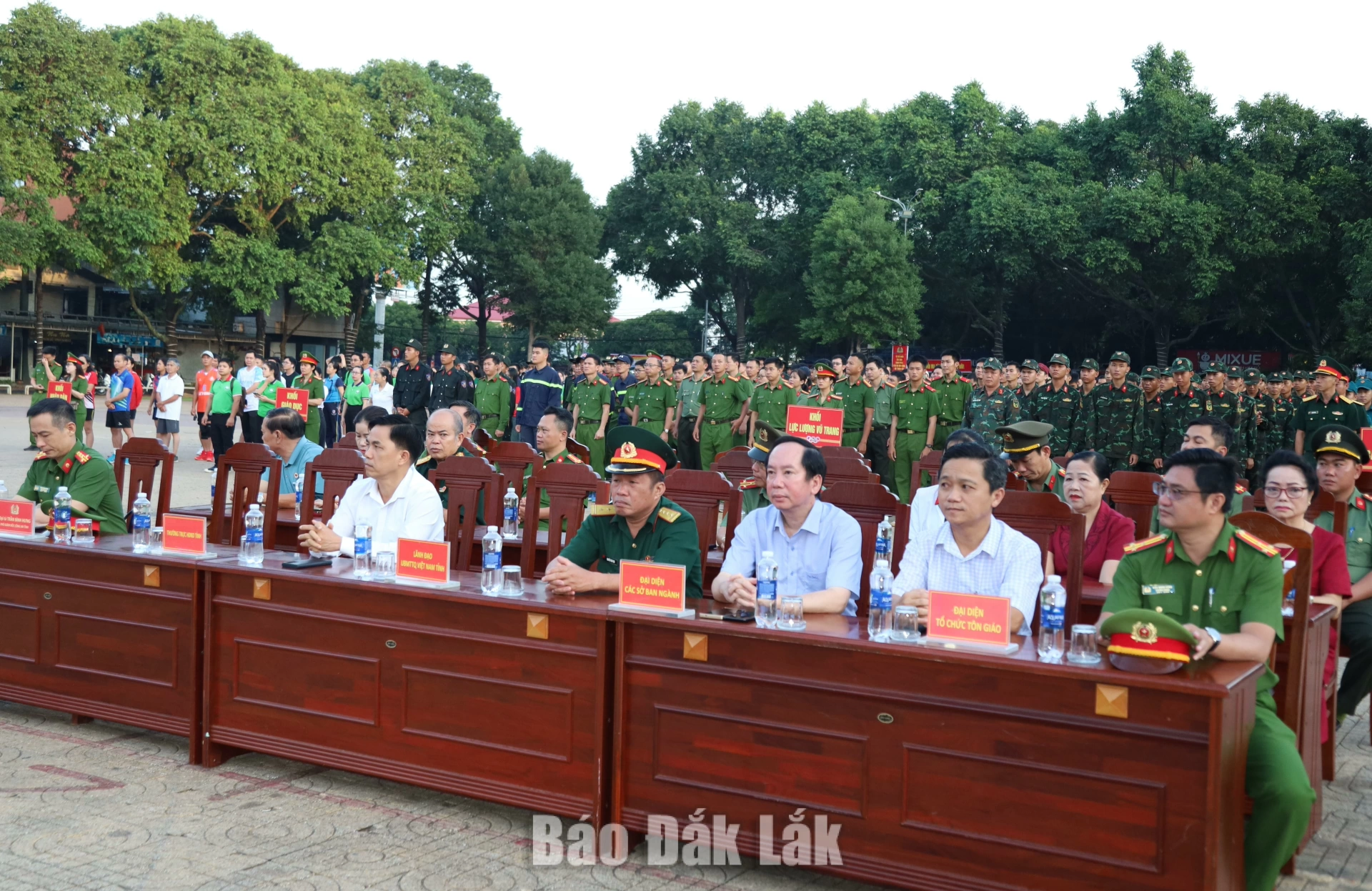 Các đại biểu tham dự lễ mít tinh tại điểm cầu tỉnh Đắk Lắk