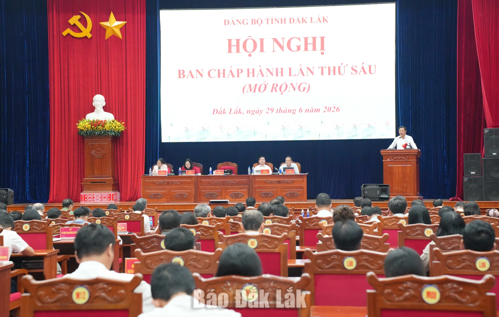 Quang cảnh hội nghị.