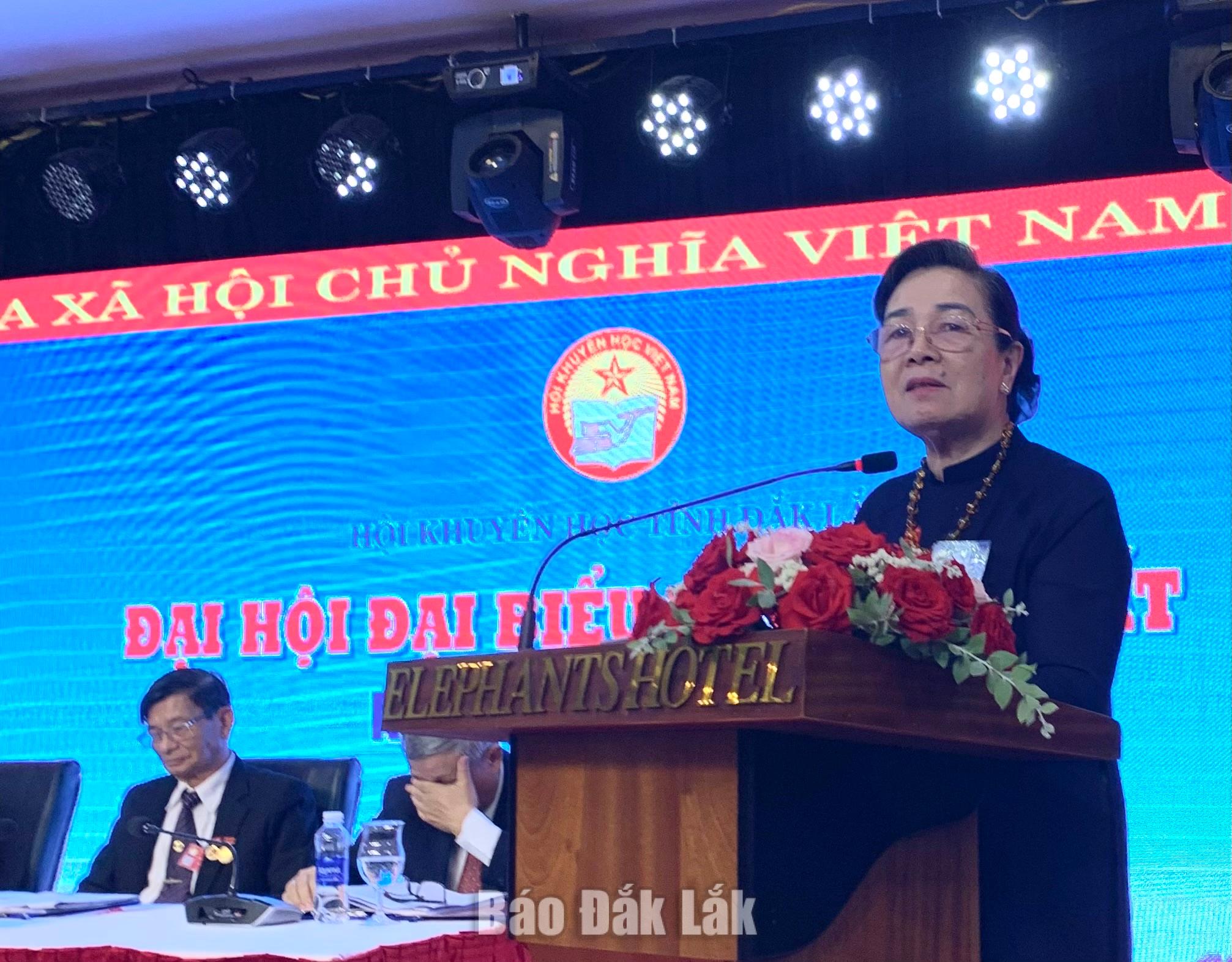 Đại hội đại biểu Hội Khuyến học tỉnh Đắk Lắk lần thứ I, nhiệm kỳ 2026 - 2031 2 Phó Chủ tịch Hội Khuyến học Việt Nam Phạm Thị Hòe phát biểu tại đại hội.