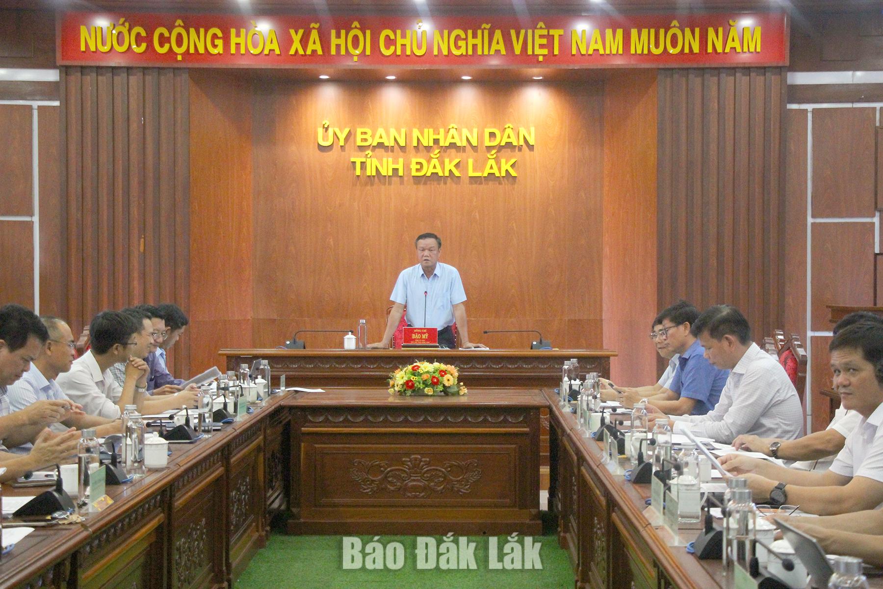 Phó Chủ tịch UBND tỉnh Đào Mỹ yêu cầu tăng tốc giải ngân vốn đầu tư công 1 Phó Chủ tịch UBND tỉnh Đào Mỹ chủ trì cuộc họp.