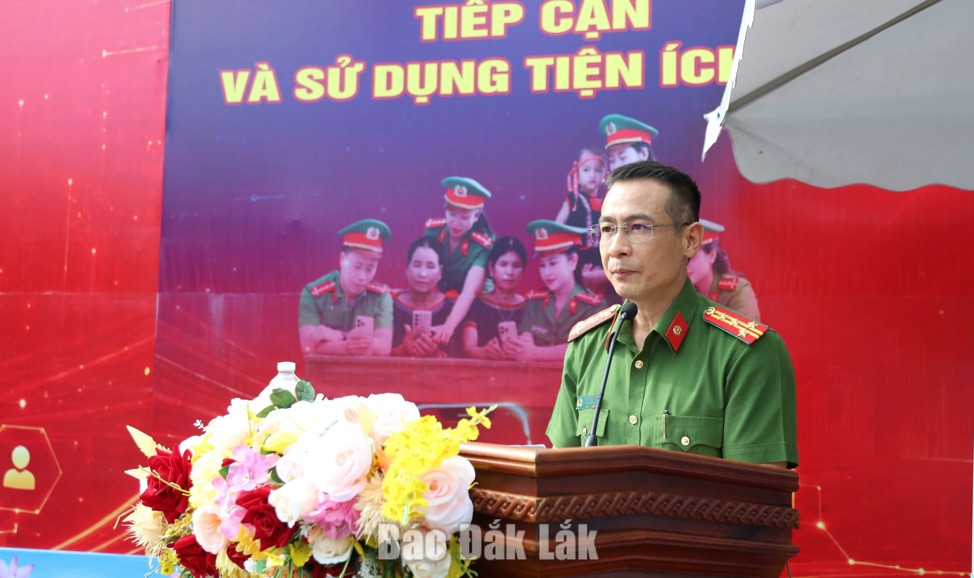 Ra quân hỗ trợ người dân kích hoạt VNeID, thực hiện Đề án 06 4 Đại tá Trần Bình Hưng, Phó Giám đốc Công an tỉnh phát biểu.