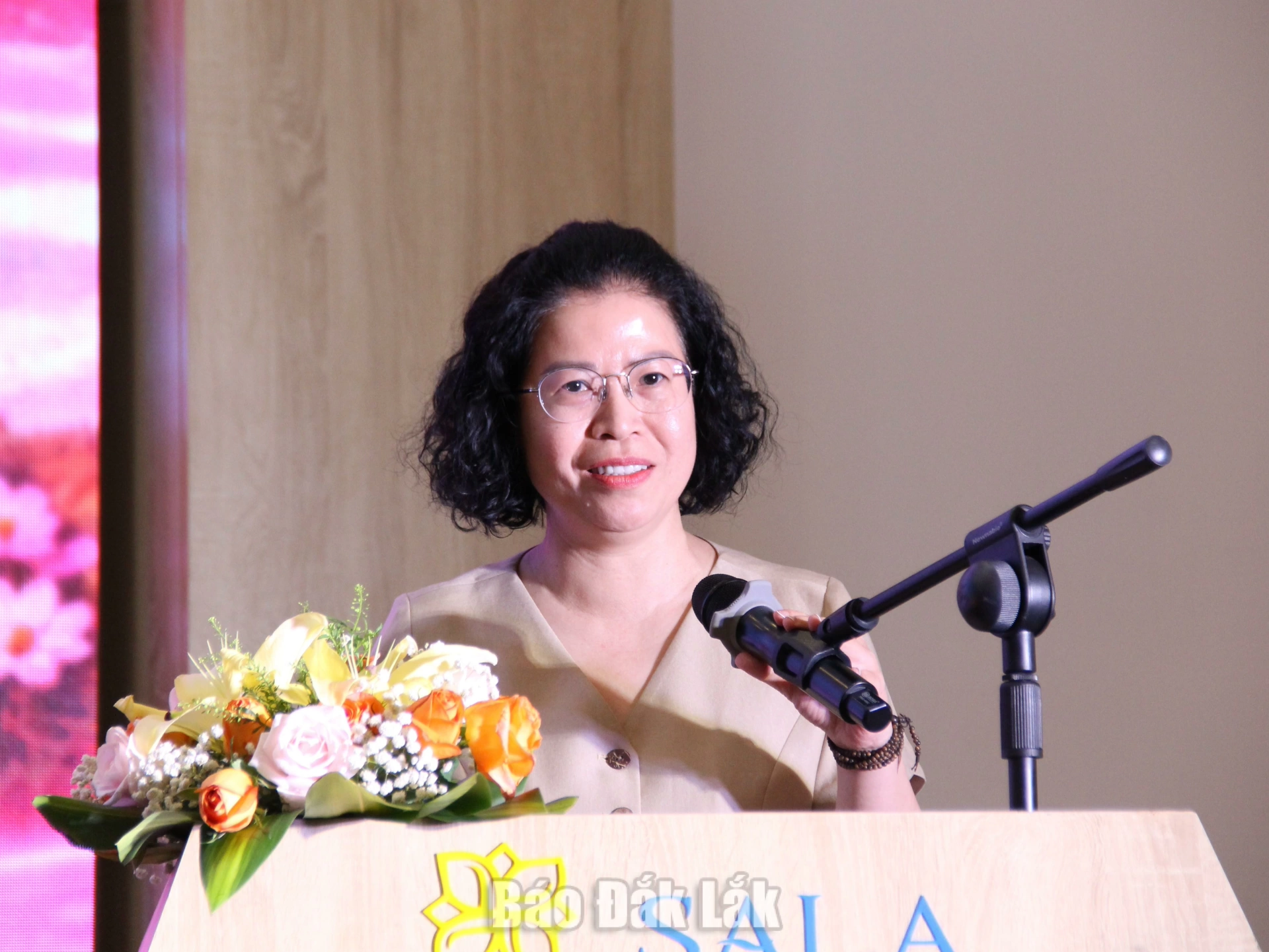 Bà Nguyễn Thị Minh Huyền, Phó cục trưởng Cục Thương mại điện tử và Kinh tế số kết luận hội nghị.