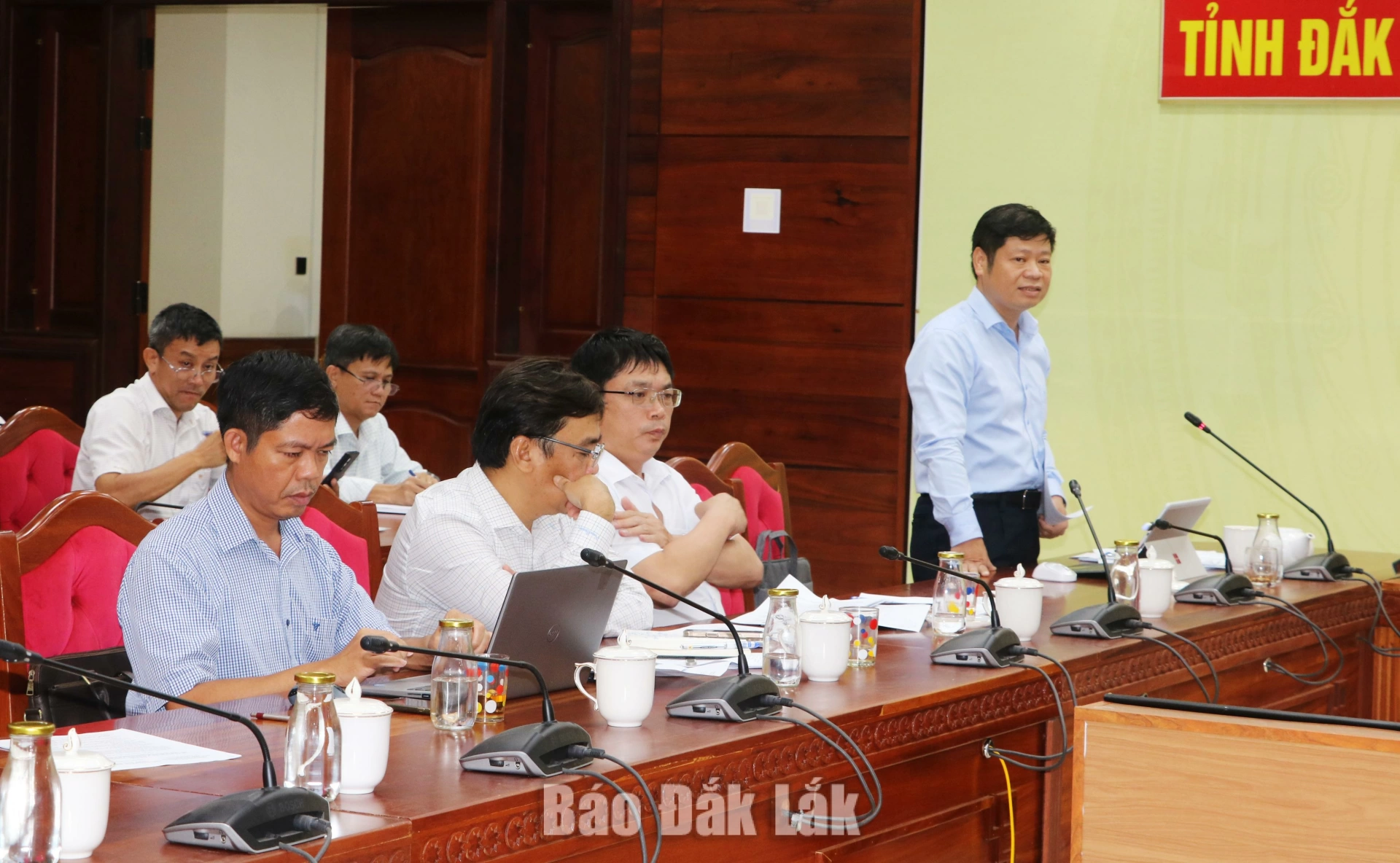 Lãnh đạo Văn phòng UBND tỉnh yêu cầu các đơn vị thường xuyên báo cáo, cập nhập tiến độ các dự án