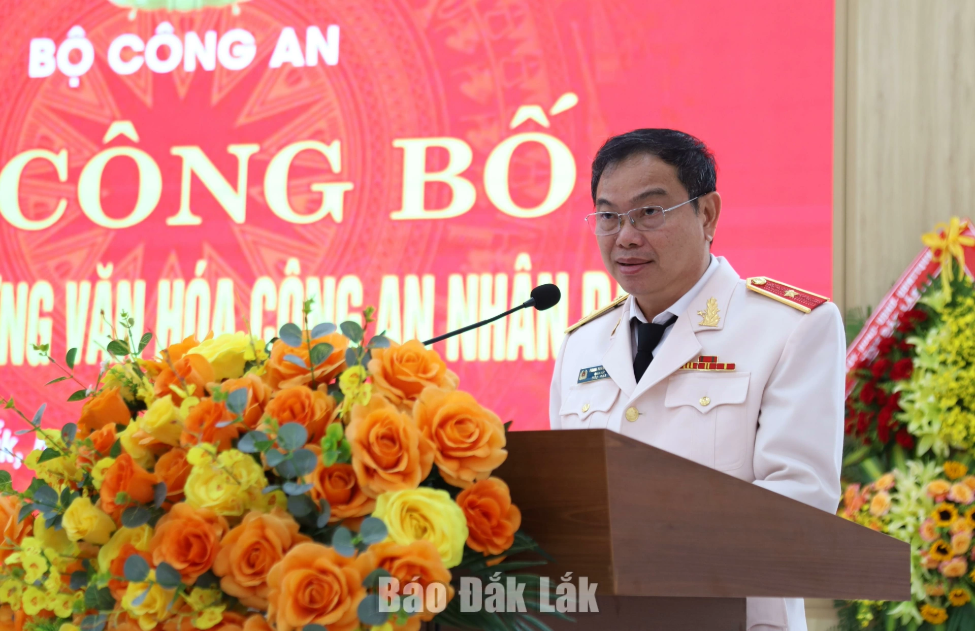 Thiếu tướng Phan Thanh Tám, Ủy viên Ban Thường vụ Tỉnh ủy, Giám đốc Công an tỉnh Đắk Lắk phát biểu.