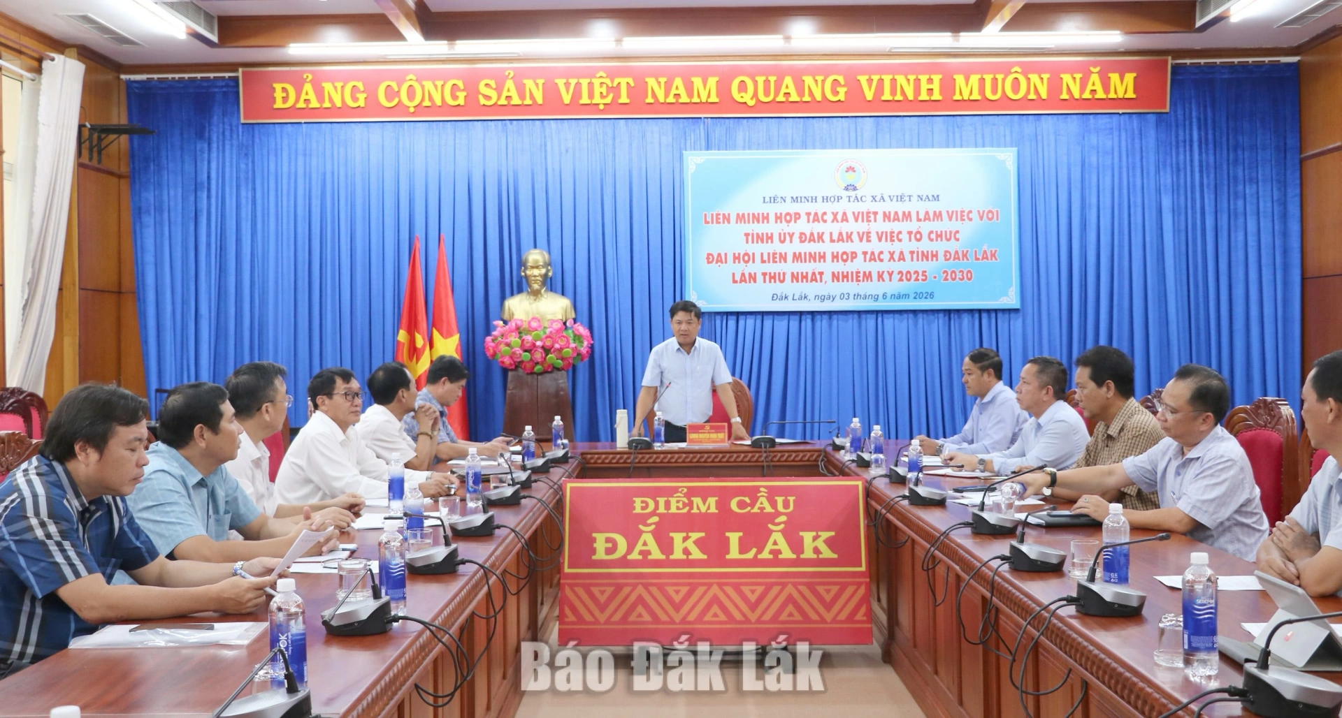 Khẩn trương hoàn thiện các điều kiện tổ chức Đại hội Liên minh Hợp tác xã tỉnh Đắk Lắk 1 Quang cảnh buổi làm việc.