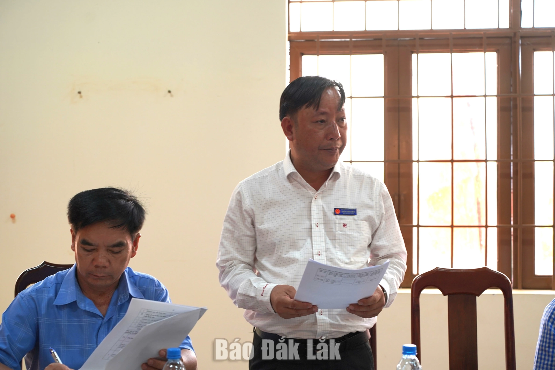 Giám sát công tác quản lý du lịch tại phường Ea Kao 1 Phó Chủ tịch UBND phường Ea Kao Trần Công Hữu báo cáo công tác quản lý du lịch trên địa bàn.