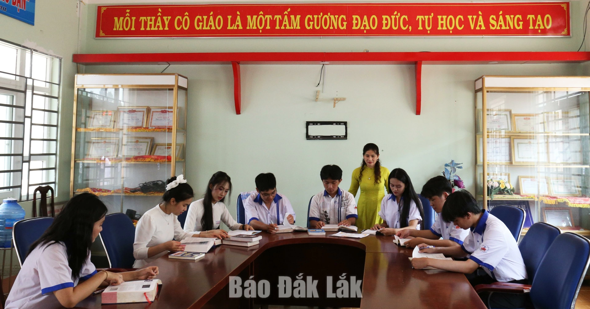 Sẵn sàng cho Kỳ thi tốt nghiệp THPT năm 2026 2 on tap 20260607115755 20260608173312