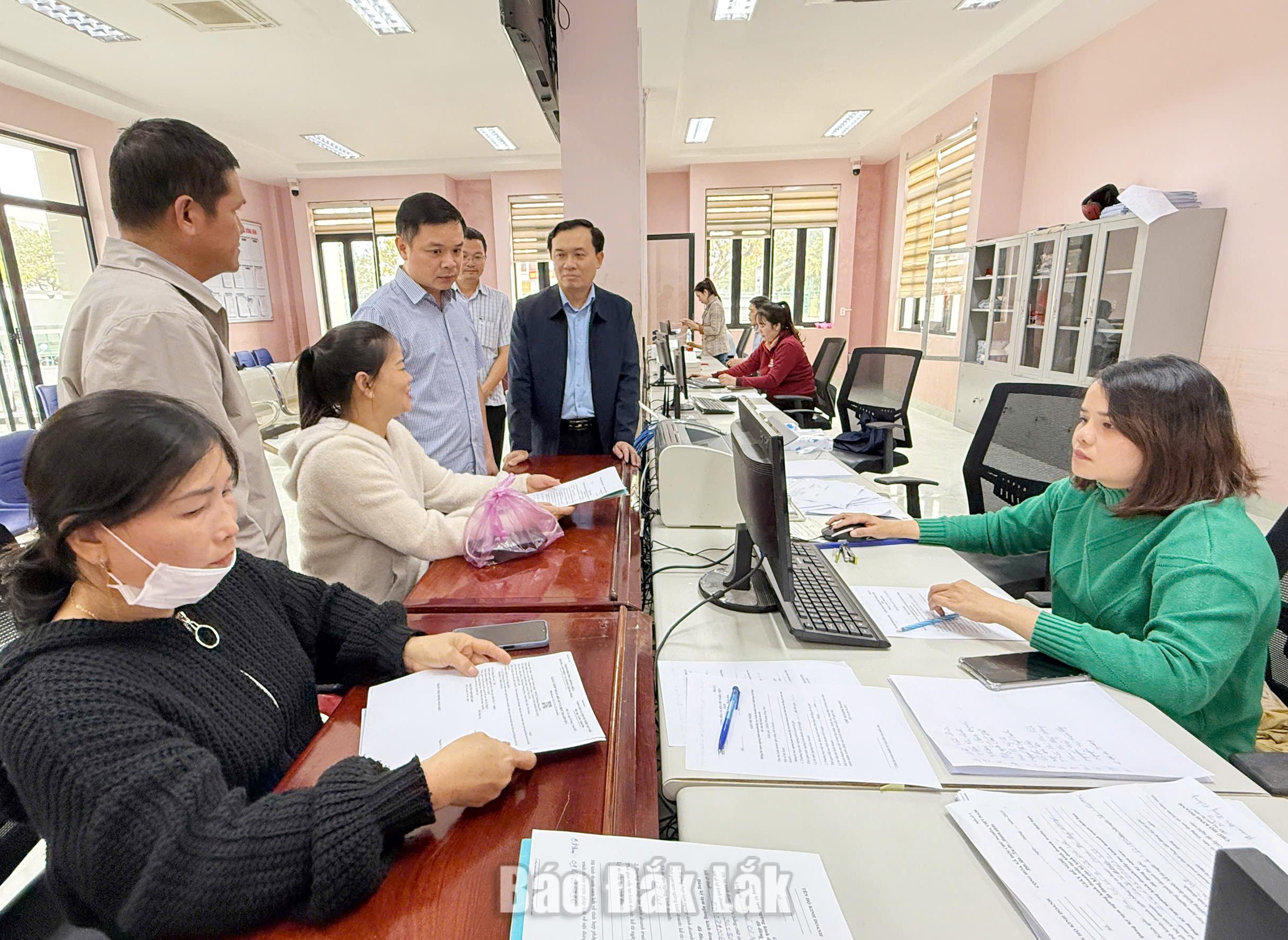Công tác cải cách hành chính được tỉnh đặc biệt chú trọng nhằm tạo niềm tin cho người dân, doanh nghiệp.