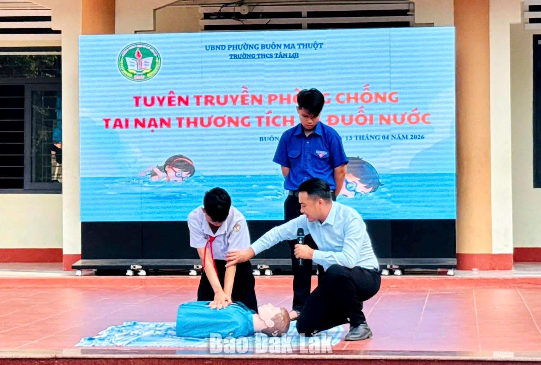 Đừng để lỡ "thời gian vàng" cứu sống trẻ bị đuối nước 2 z7876376917770 2447cea2015b63a194eb426b5fab5d93 20260528210615 20260608173516