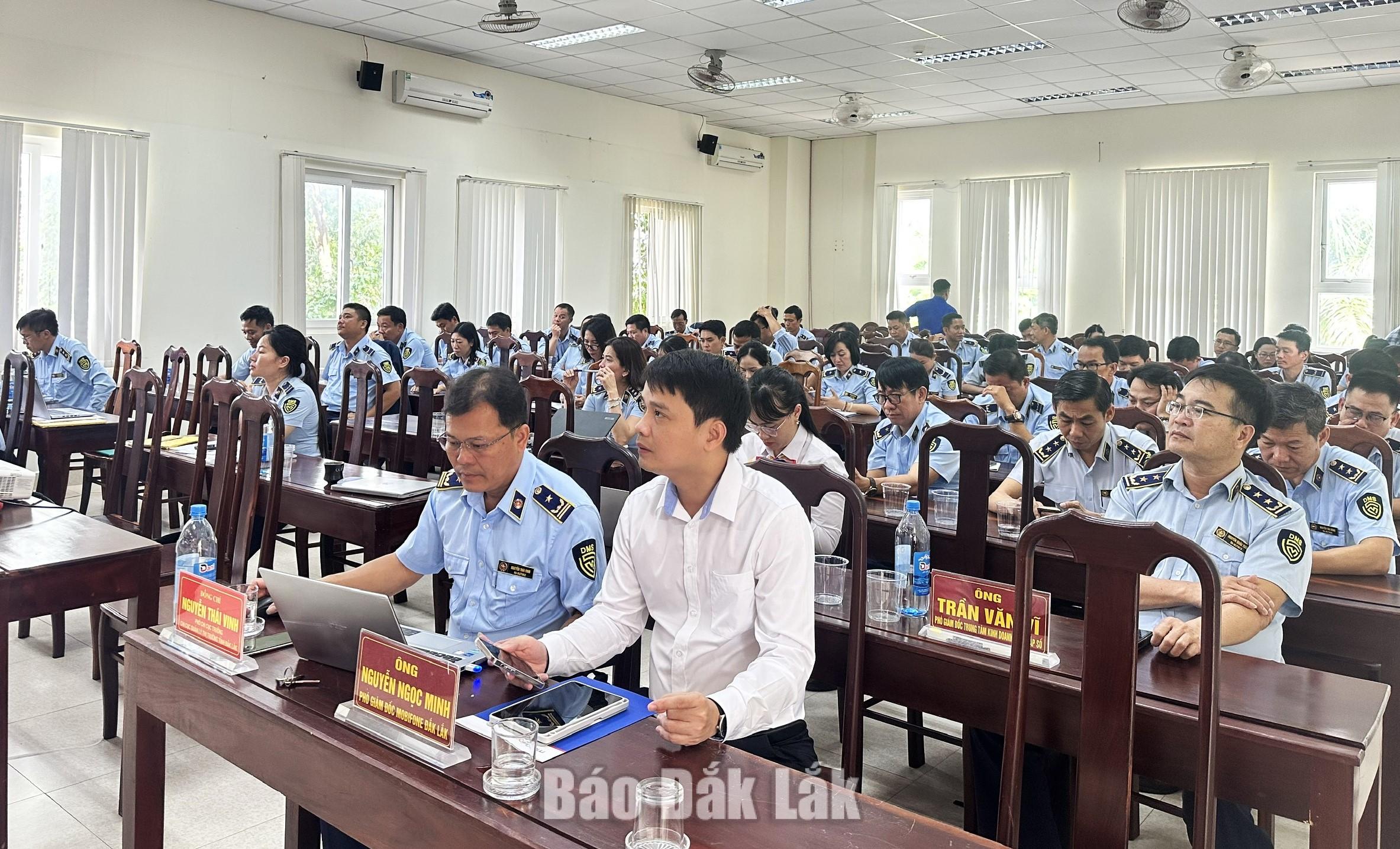 Gần 100 công chức quản lý thị trường tham dự tập huấn, trao đổi nghiệp vụ.