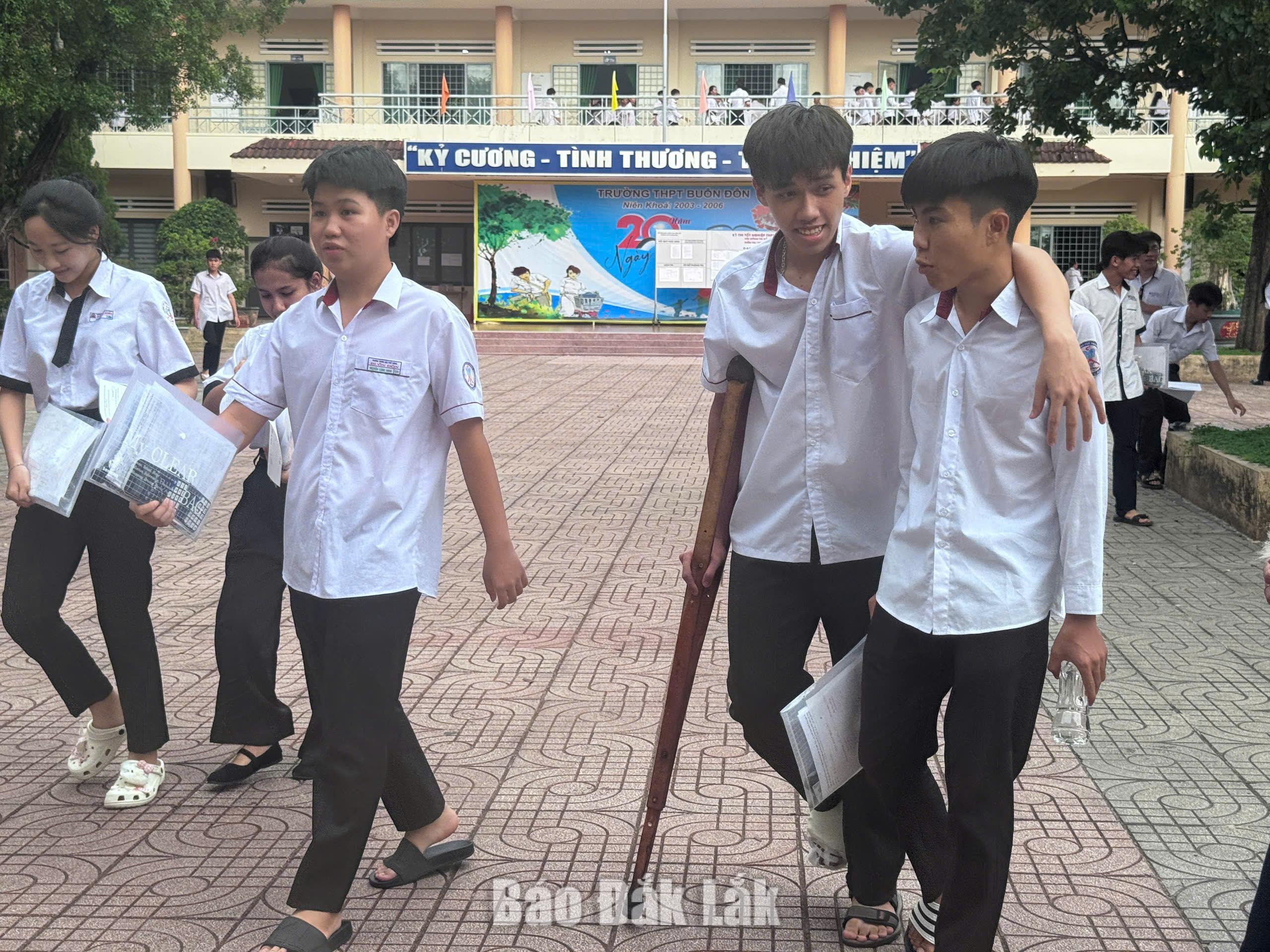 Những thí sinh “đặc biệt” 4 Được bạn