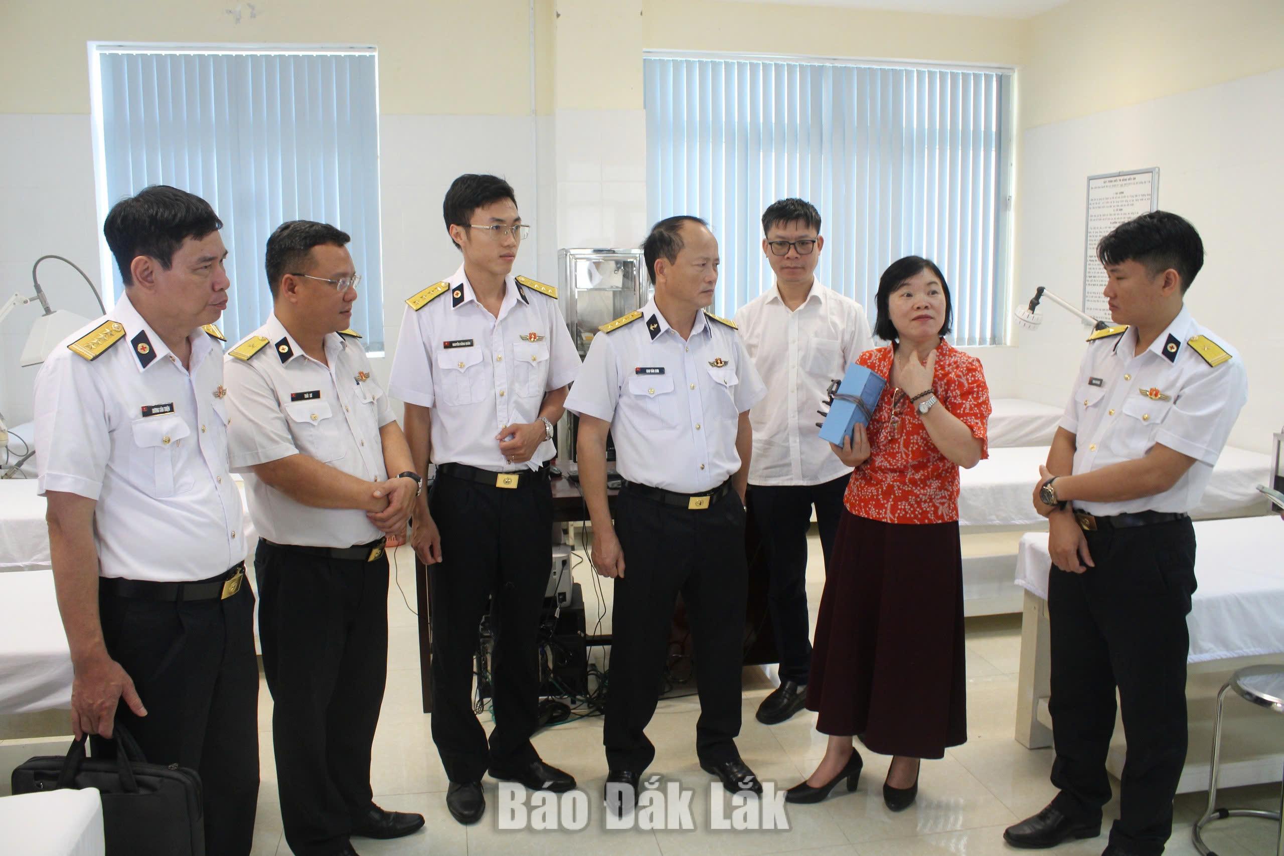 Bệnh viện Châm cứu Trung ương tổ chức tập huấn cho các y, bác sĩ Trung tâm An điều dưỡng tàu ngầm 