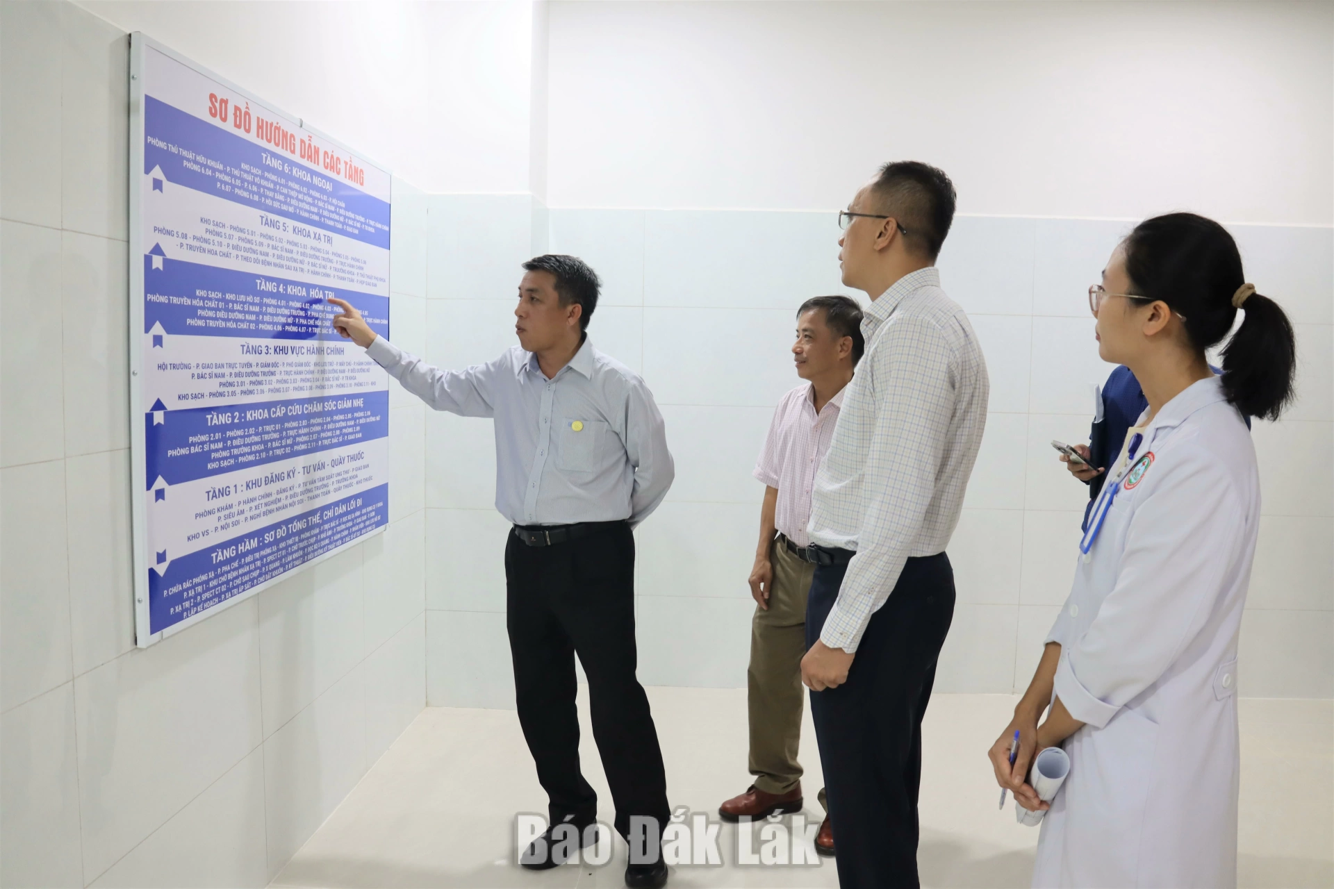 Bệnh viện Chợ Rẫy hỗ trợ nâng cao năng lực chuyên môn cho Bệnh viện Đa khoa vùng Tây Nguyên 5 Đoàn Công tác của Bệnh viện Chợ Rẫy khảo sát Trung tâm Ung bướu Bệnh viện Đa khoa Vùng Tây Nguyên.