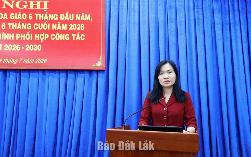 Tập trung thực hiện tốt các nhiệm vụ công tác khoa giáo 2 Ủy viên Ban Thường vụ Tỉnh ủy, Trưởng Ban Tuyên giáo và Dân vận Tỉnh ủy Đinh Thị Thu Thanh phát biểu tại hội nghị.