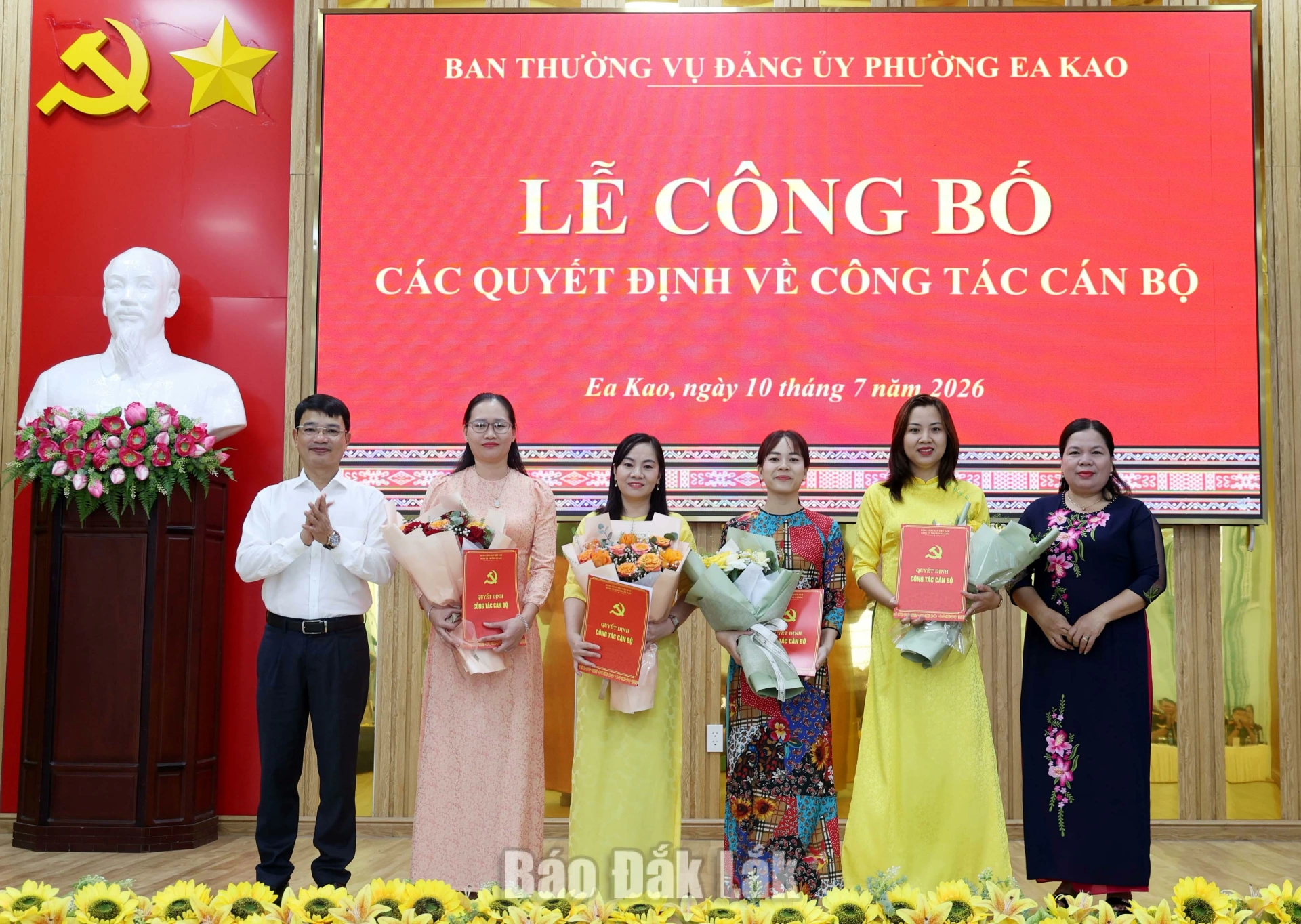 Phường Ea Kao: Thu ngân sách 6 tháng đầu năm đạt 90,8% dự toán tỉnh giao 3 Thường trực Đảng ủy phường Ea Kao trao các quyết địnhvề điều động, bổ nhiệm công chức giữ chức vụ lãnh đạo, quản lý