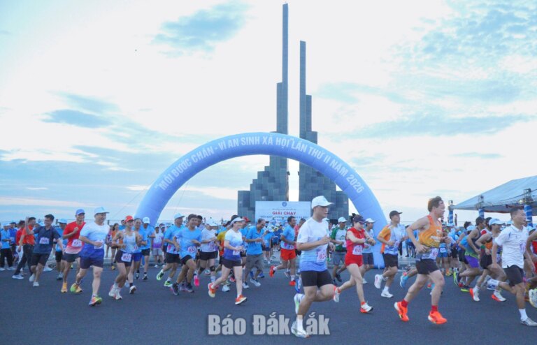 500 VĐV tham gia Giải chạy "Mỗi bước chân - vì an sinh xã hội" năm 2026