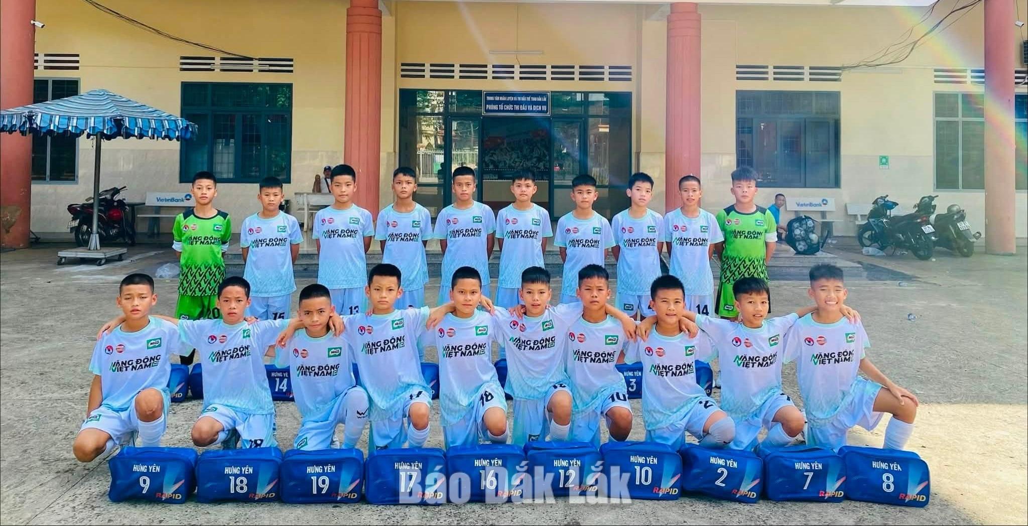 24 đội bóng nhí hội ngộ tại Buôn Ma Thuột, sẵn sàng cho Vòng chung kết U11 1 Đội U11 Hưng Yên - đương kim vô địch giải năm 2025 có mặt tại Buôn Ma Thuột, chuẩn bị cho hành trình bảo vệ ngôi vương.