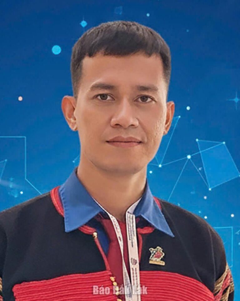 Đi từng ngõ, gõ từng nhà, hướng dẫn từng người