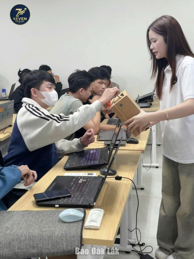 Khi dự án tốt nghiệp bước ra đời thực