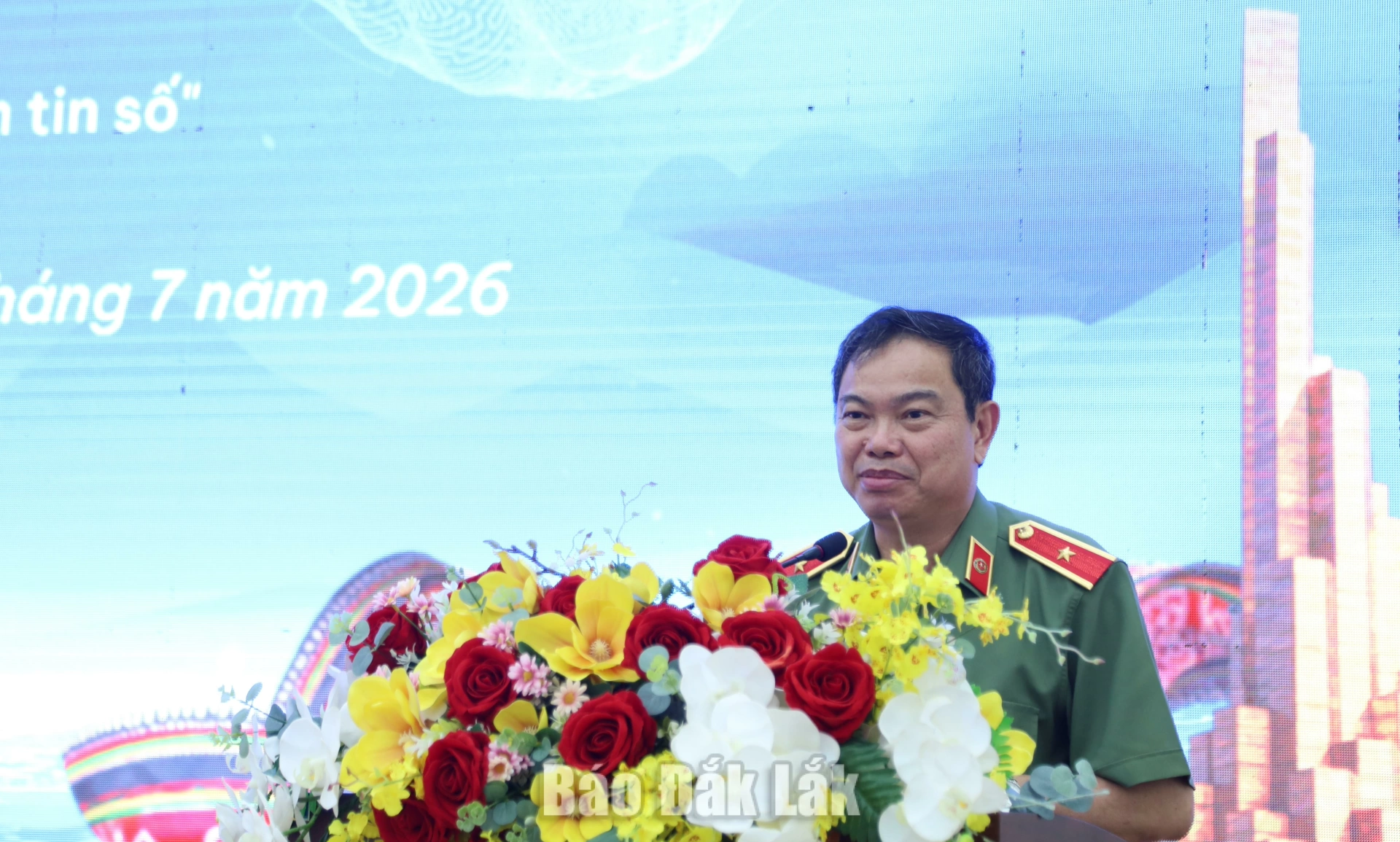 Công an tỉnh Đắk Lắk gặp mặt người có ảnh hưởng trên không gian mạng 2 Thiếu tướng Phan Thanh Tám, Ủy viên Ban Thường vụ Tỉnh ủy, Giám đốc Công an tỉnh phát biểu tại hội nghị.