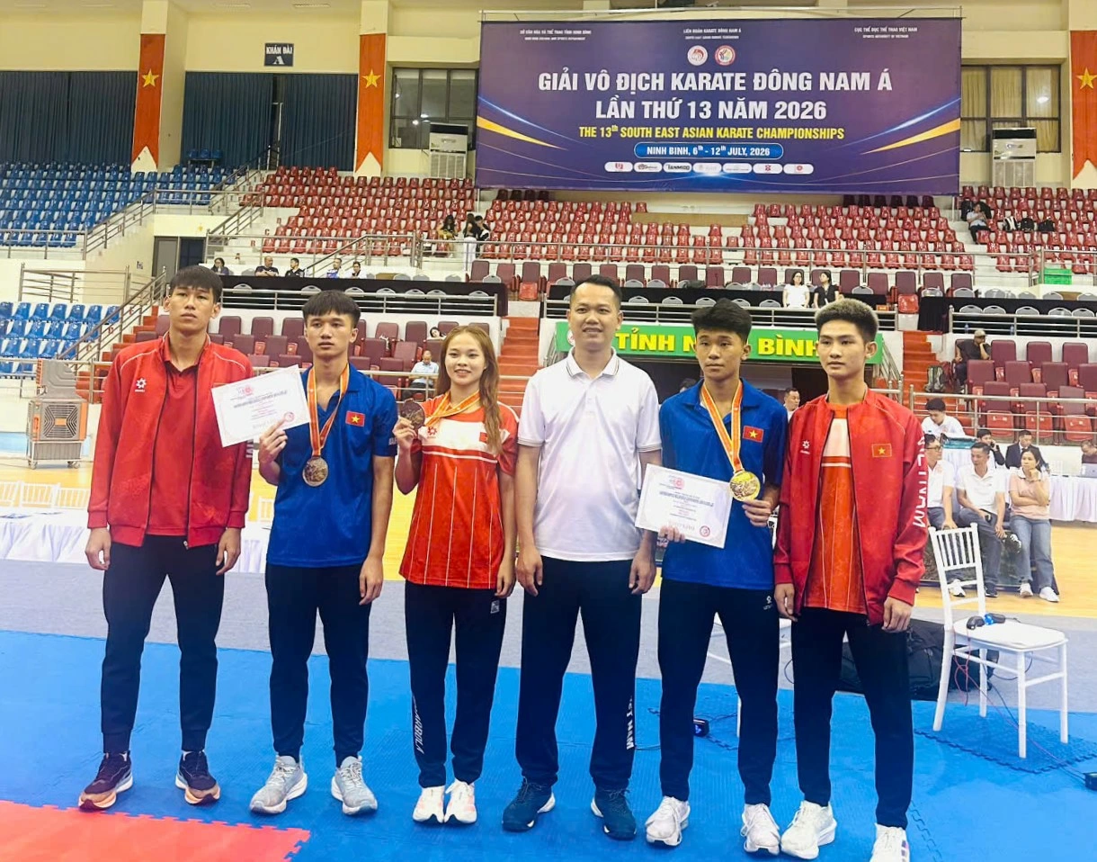 Ban huấn luyện, các võ sĩ Đắk Lắk tranh tài tại giải. Ảnh: Văn Bảo