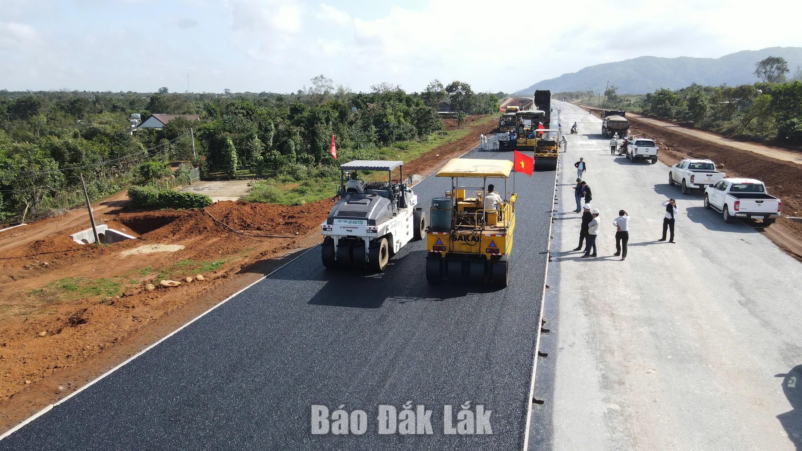 Chìa khóa hiện thực hóa khát vọng tăng trưởng (Kỳ 2) 2 dau tu 1 20260724113917 20260728203229