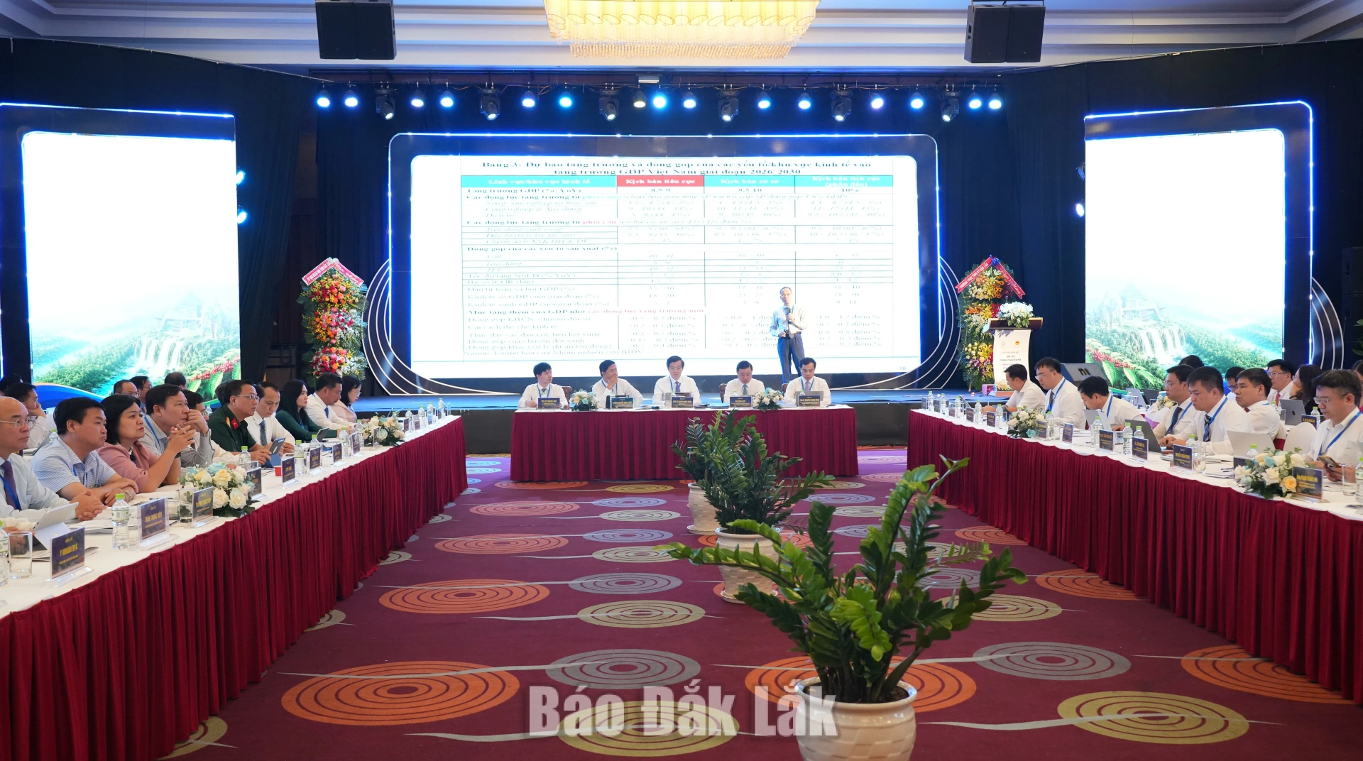 Quang cảnh hội nghị.
