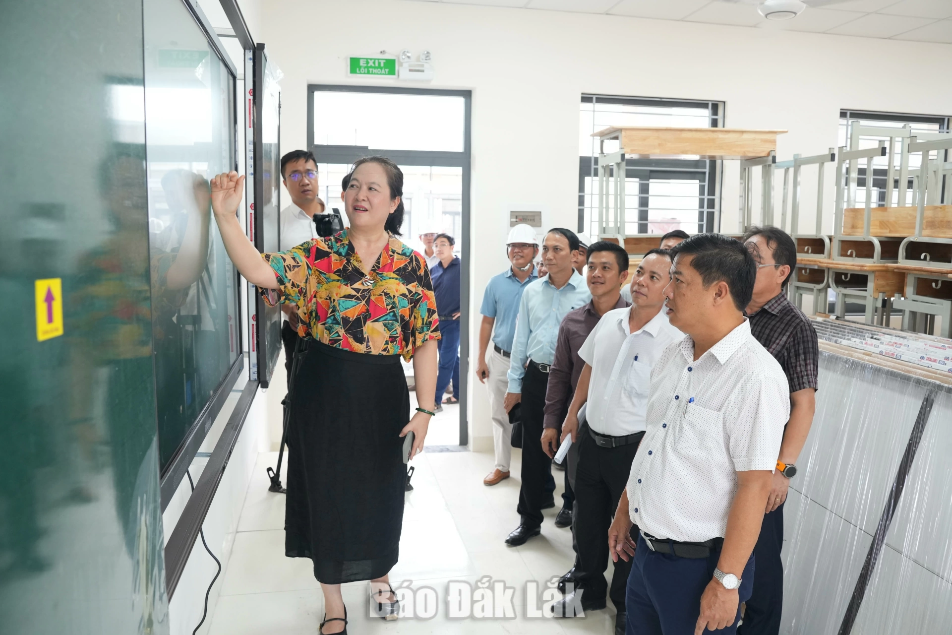 Trường Phổ thông nội trú liên cấp Tiểu học và THCS Buôn Đôn được trang bị đầy đủ các trang thiết bị dạy học hiện đại.