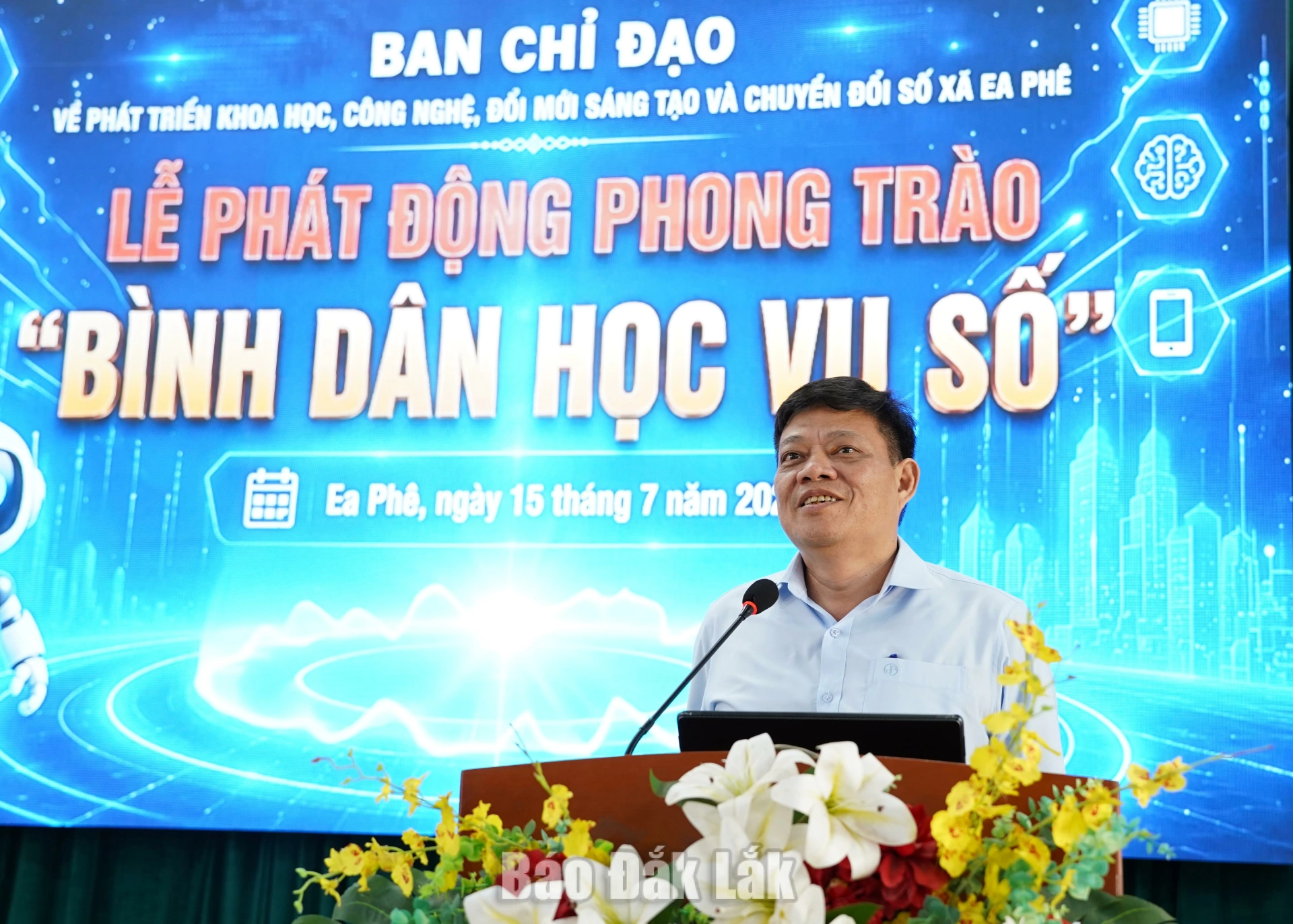 Xã Ea Phê phát động phong trào "Bình dân học vụ số" năm 2026 2 Phó Giám đốc Sở Khoa học và Công nghệ Ra Lan Trương Thanh Hà