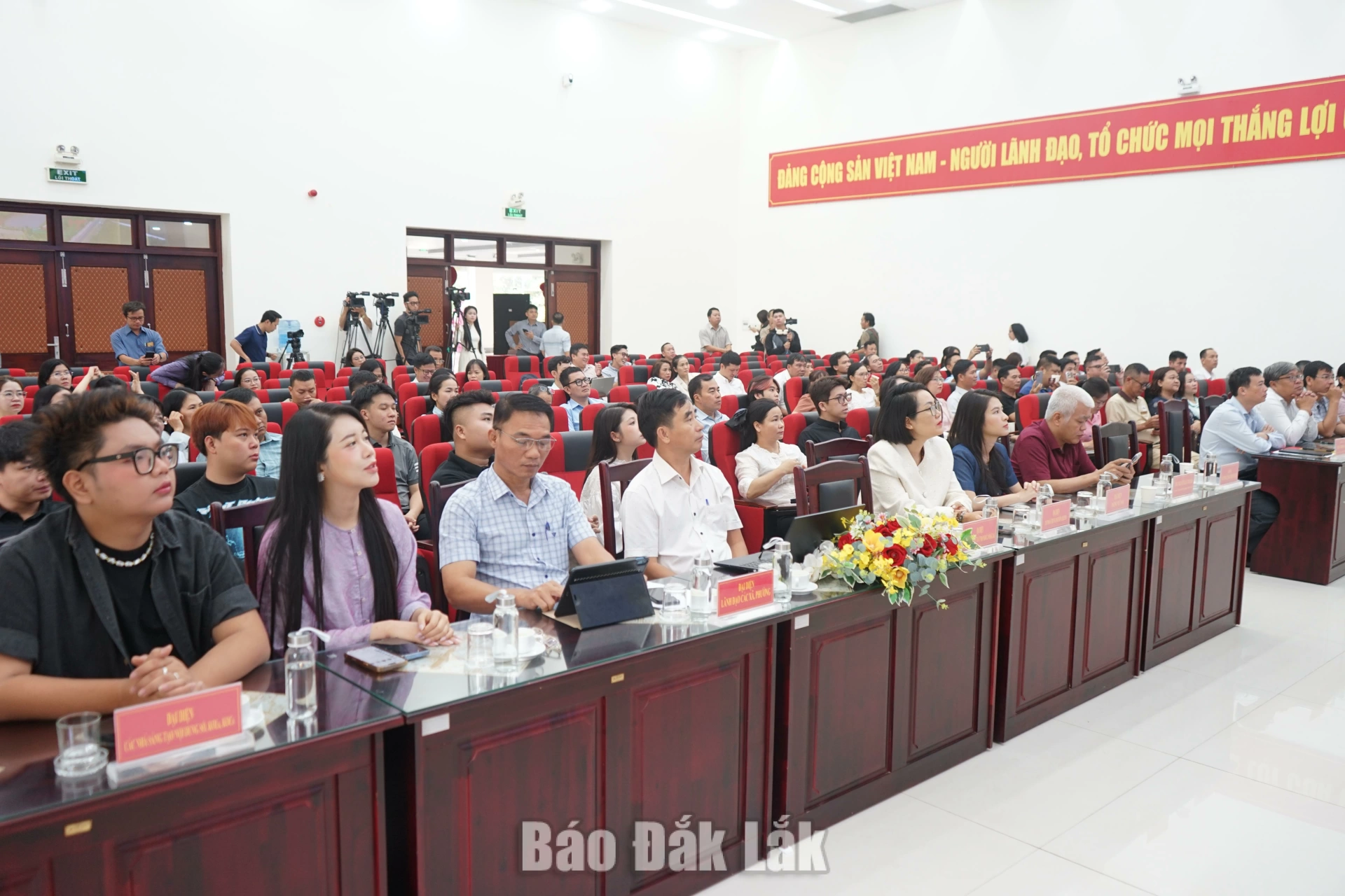 Nâng cao năng lực truyền thông số phục vụ quảng bá thương hiệu cà phê Buôn Ma Thuột 1 Đại biểu tham dự hội nghị tập huấn