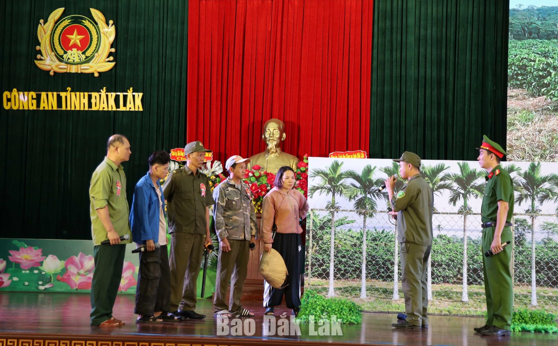 Phường Bình Kiến đại diện Đắk Lắk dự Hội thi lực lượng bảo vệ ANTT khu vực 5 Phần thi của đội xã Quảng Phú.