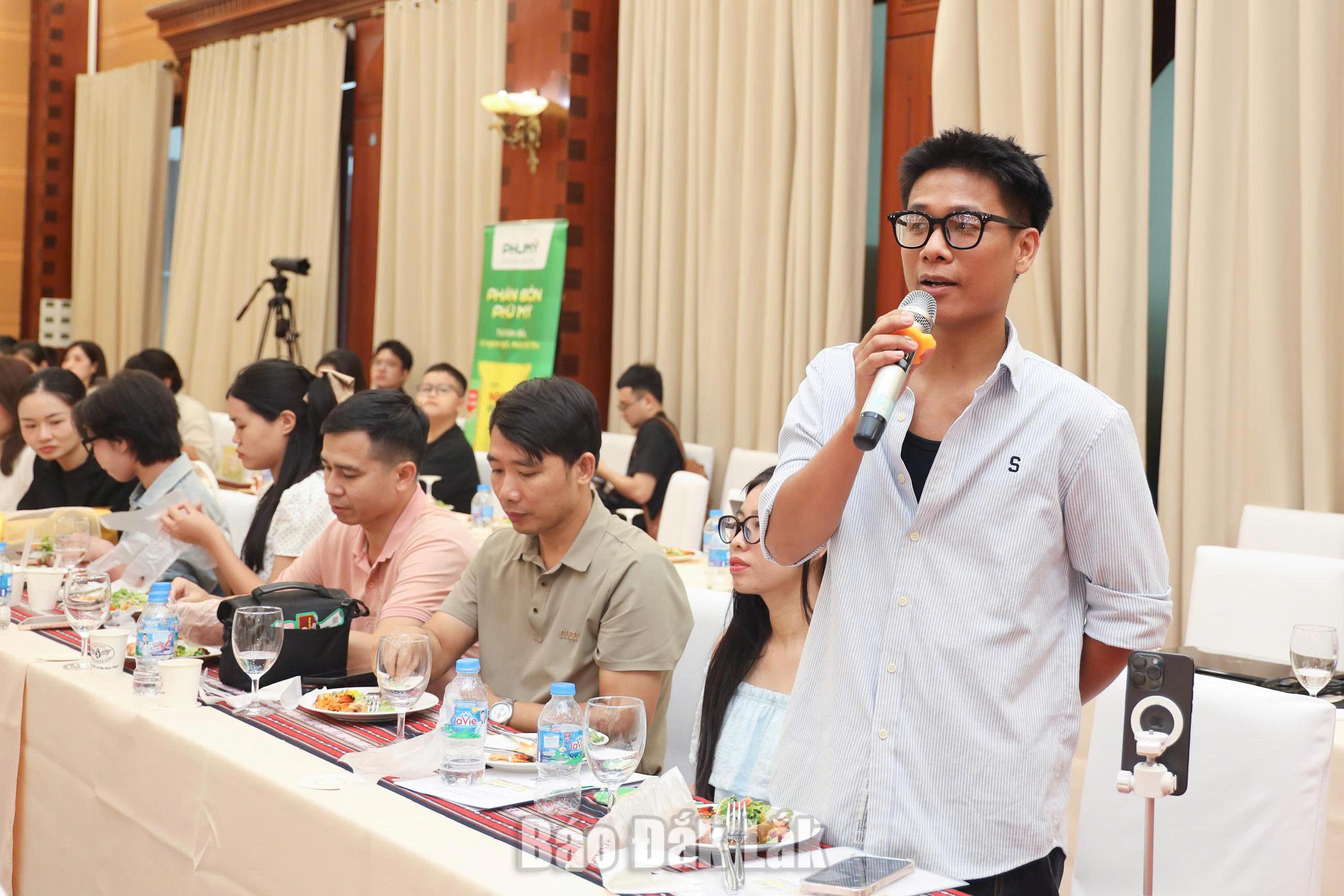 Giải mã giá trị "vua của các loại trái cây" qua Talkshow dinh dưỡng sầu riêng 3 Khách mời đặt câu hỏi cho chuyên gia.