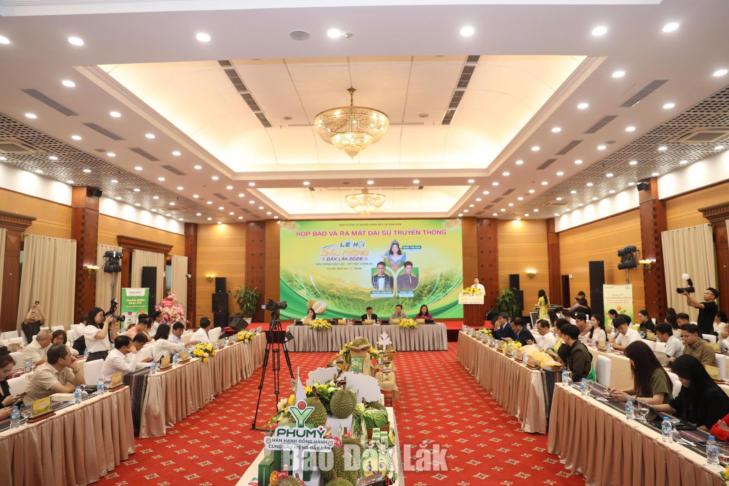 Quảng bá và định vị thương hiệu sầu riêng Đắk Lắk qua lễ hội lớn nhất năm 2026 2 Các đại biểu tham dự buổi họp báo.