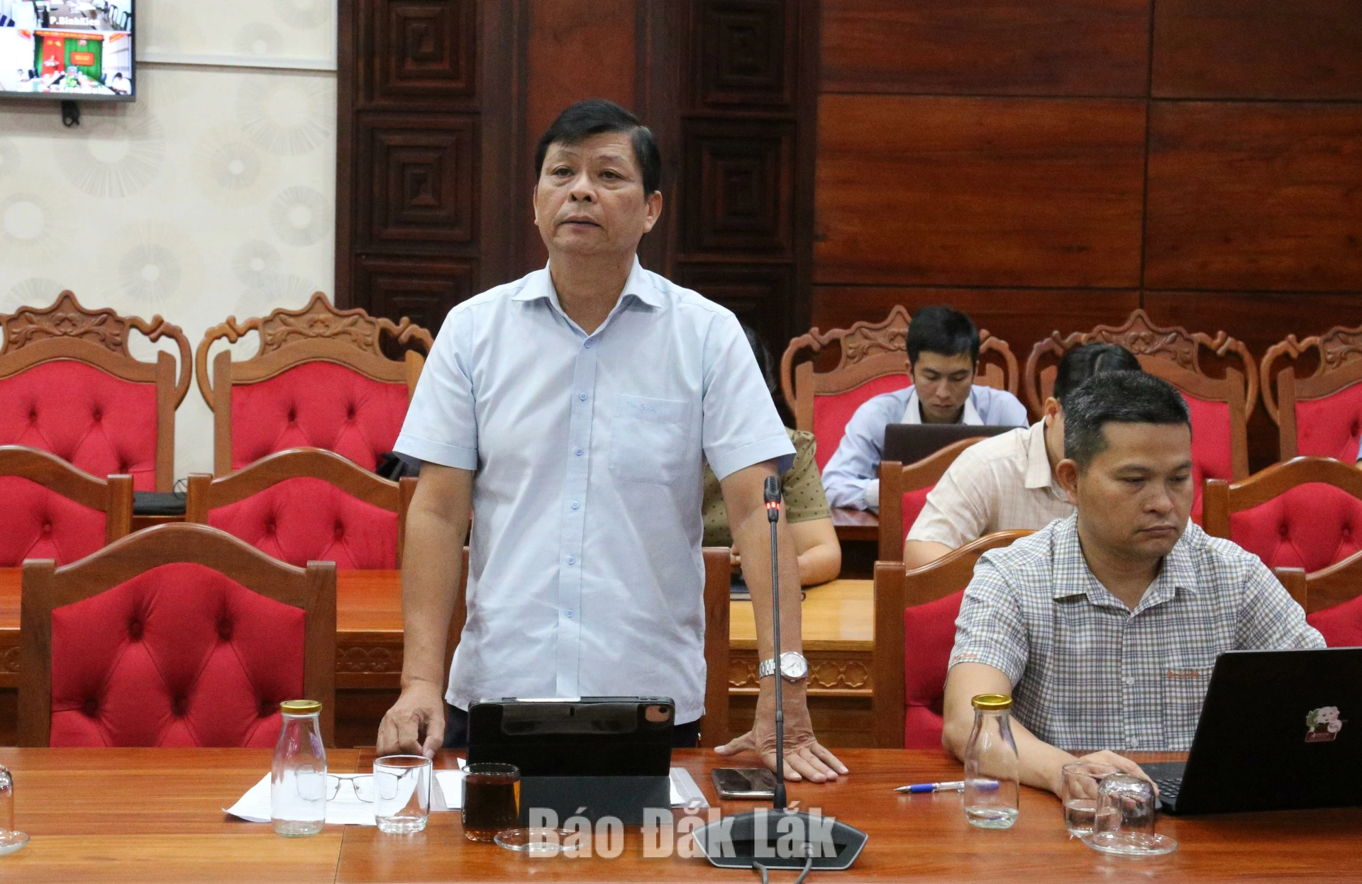 Thống nhất các nội dung về sắp xếp mạng lưới cơ sở giáo dục trên địa bàn tỉnh 3 Đại diện lãnh đạo Sở Tài chính thông tin những nội dung liên quan đến việc thực hiện dự toán ngân sách của các trường.