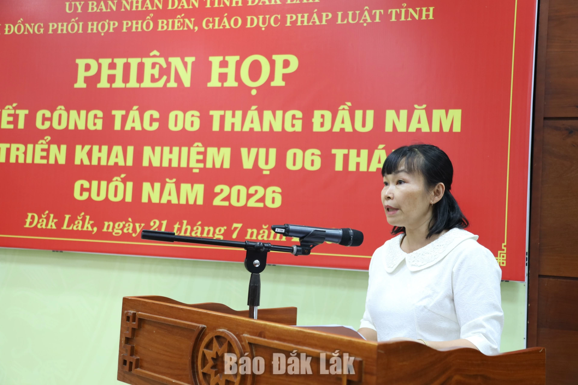 Nâng cao hiệu quả phổ biến, giáo dục pháp luật, hướng mạnh về cơ sở 4 Phó Giám đốc Sở Tư pháp Lê Thị Thanh Thủy báo cáo tại phiên họp.