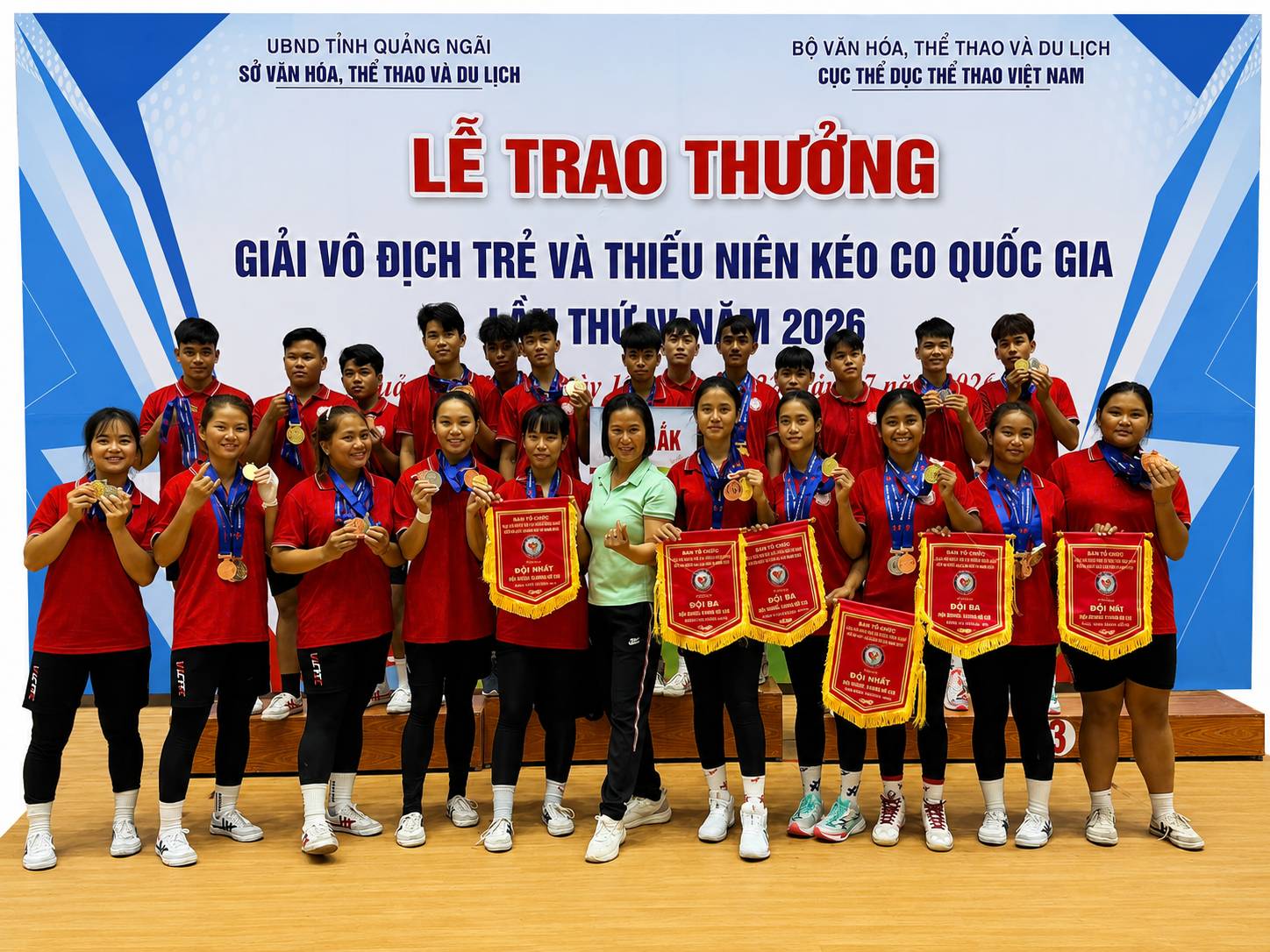 Đội tuyển kéo co Đắk Lắk tại giải. Ảnh: Sỹ Hoàn