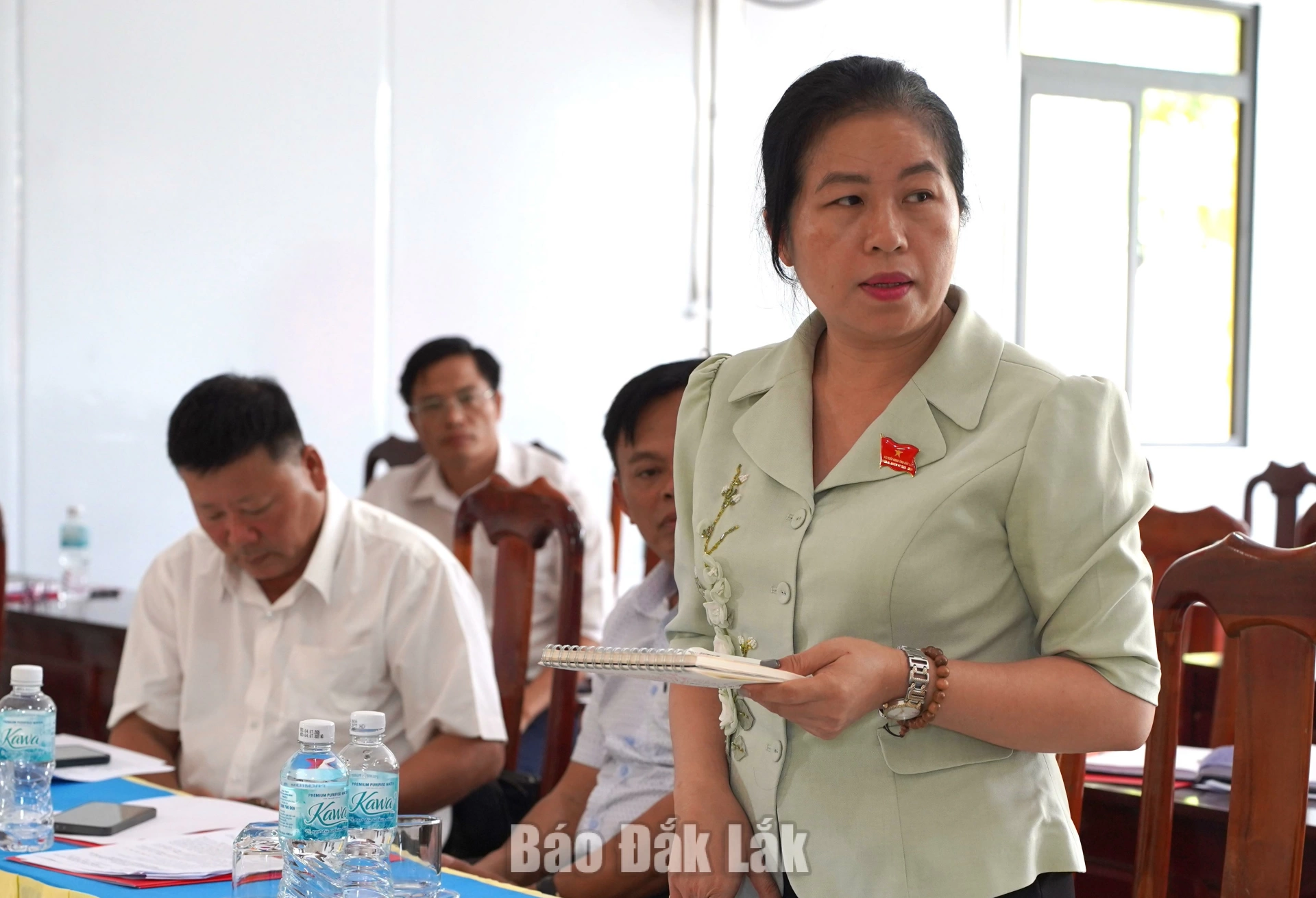 Trưởng Ban Dân tộc HĐND tỉnh Đỗ Thị Như Tình phát biểu tại buổi làm việc với các đơn vị.