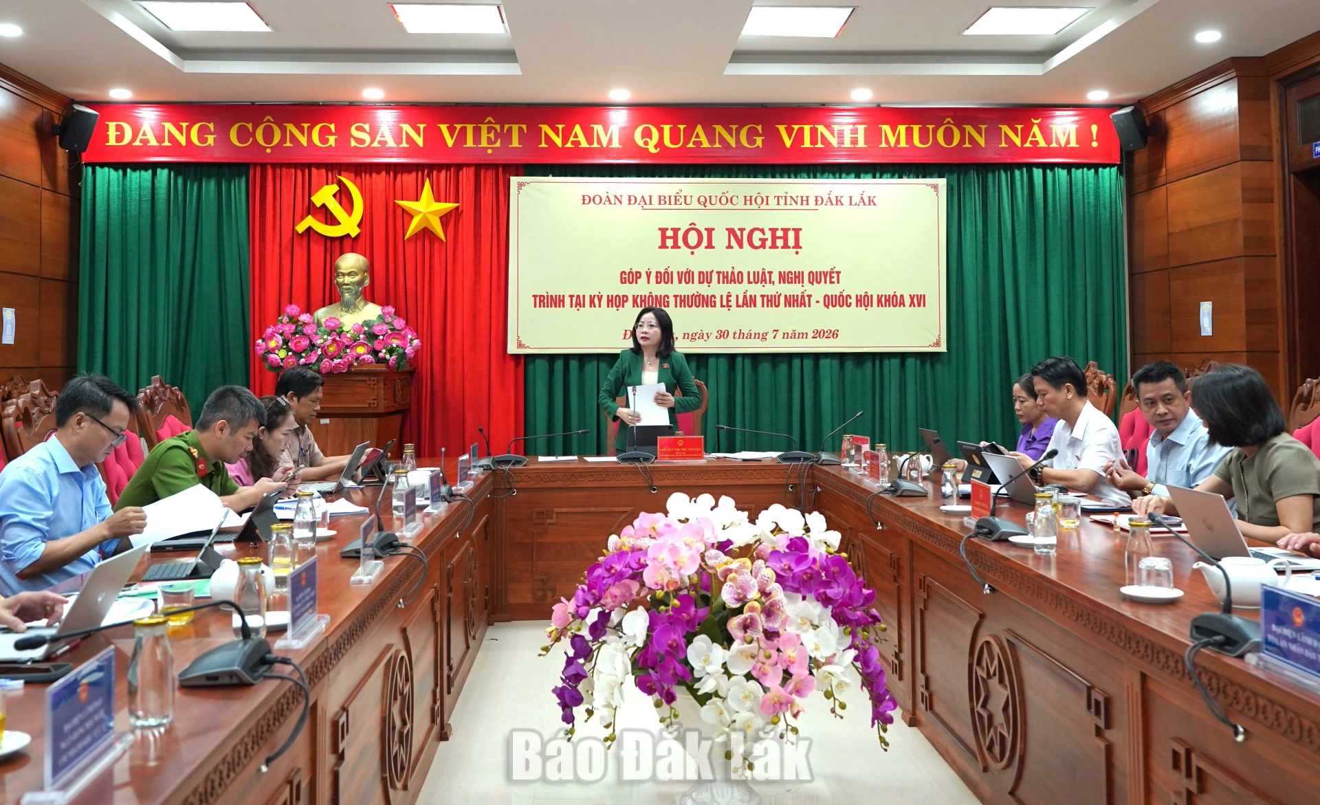 Lấy ý kiến đóng góp các dự thảo Luật, Nghị quyết trình Kỳ họp không thường lệ lần thứ Nhất, Quốc hội khóa XVI 4 Đồng chí Nguyễn Thị Thu Nguyệt, Tỉnh ủy viên, Phó Trưởng đoàn chuyên trách Đoàn ĐBQH tỉnh kết luận buổi làm việc.