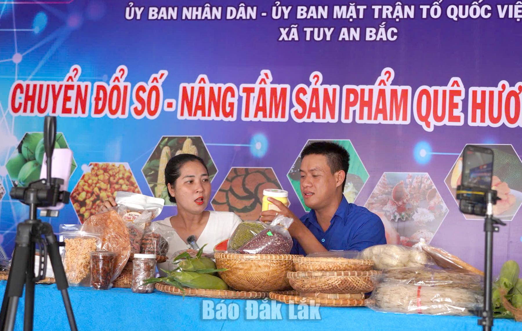 Phiên livestream giới thiệu nhiều sản phẩm OCOP và sản phẩm tiêu biểu của xã Tuy An Bắc.