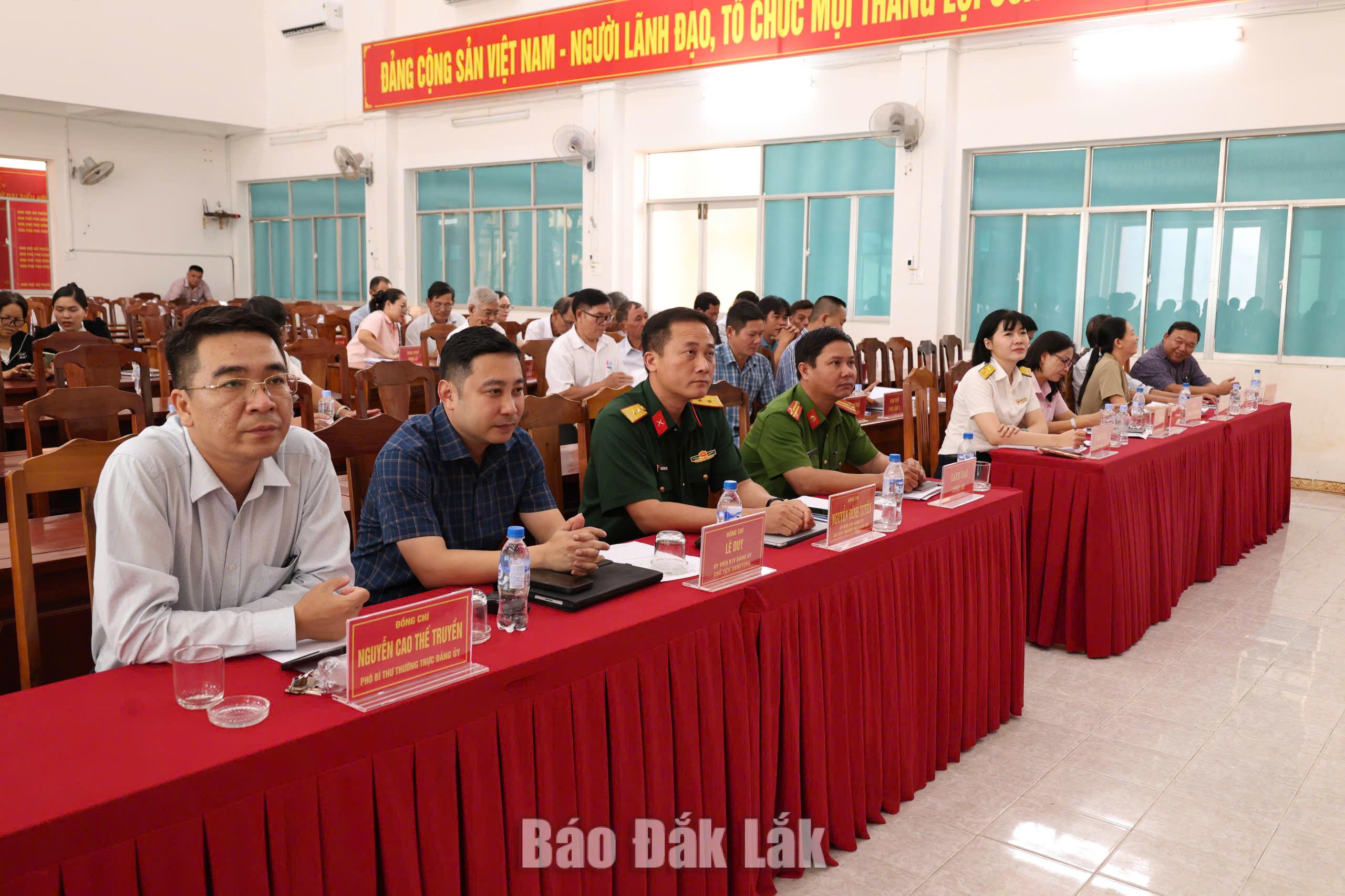 Phường Phú Yên phấn đấu đạt mục tiêu tăng trưởng từ 11,5% trở lên 1 Các đại biểu tham dự hội nghị.