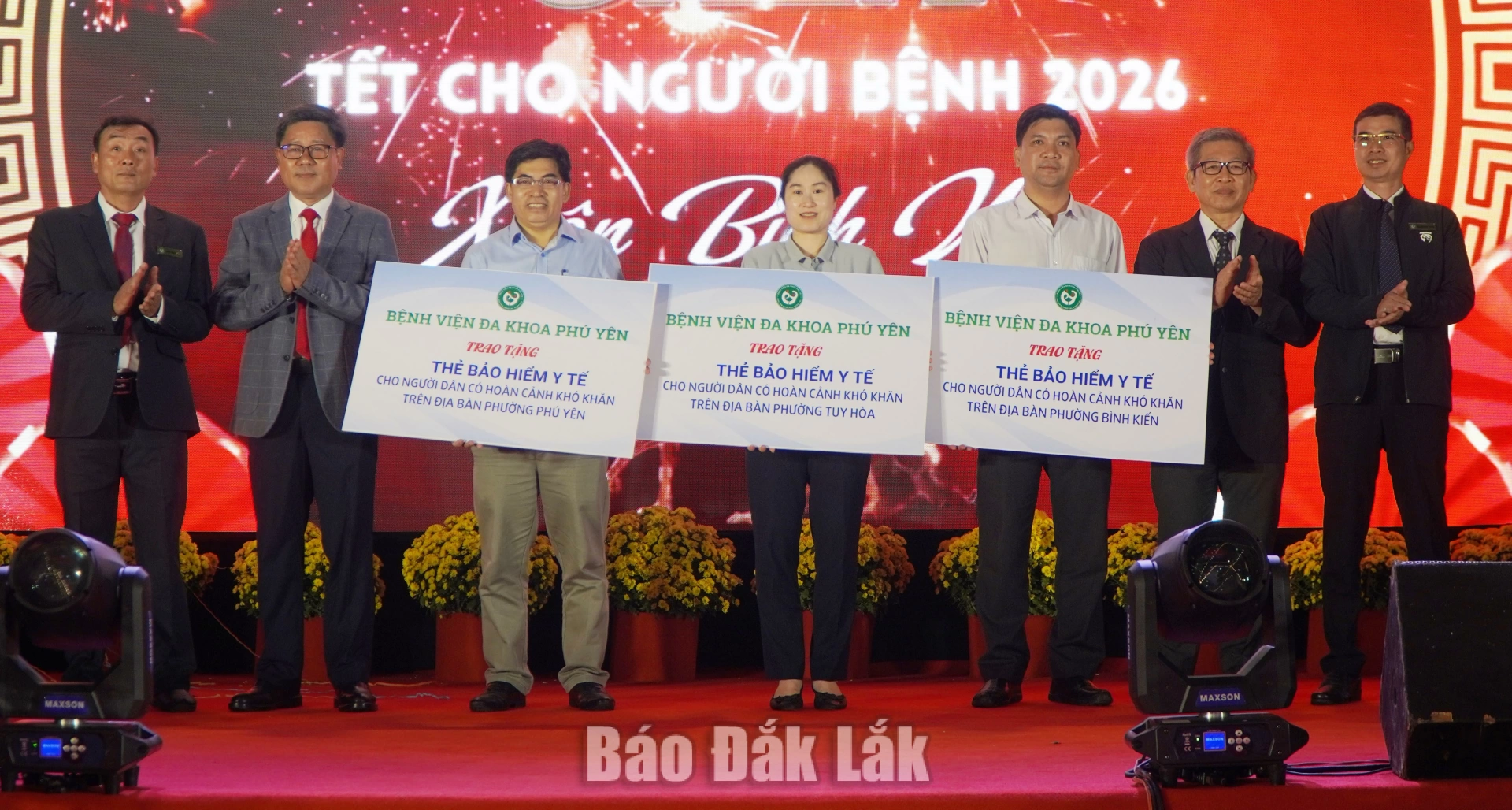 Người dân khó khăn ở 3 phường là Tuy Hòa, Bình Kiến, Phú Yên được tặng thẻ BHYT miễn phí.