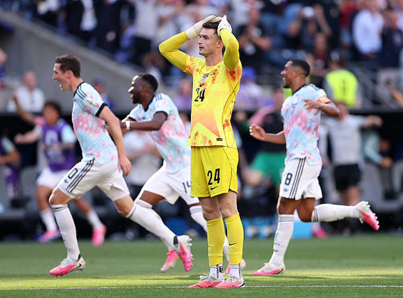 World Cup 2026: Chia tay nước chủ nhà cuối cùng, tạm biệt Ronaldo 1 Thủ thành