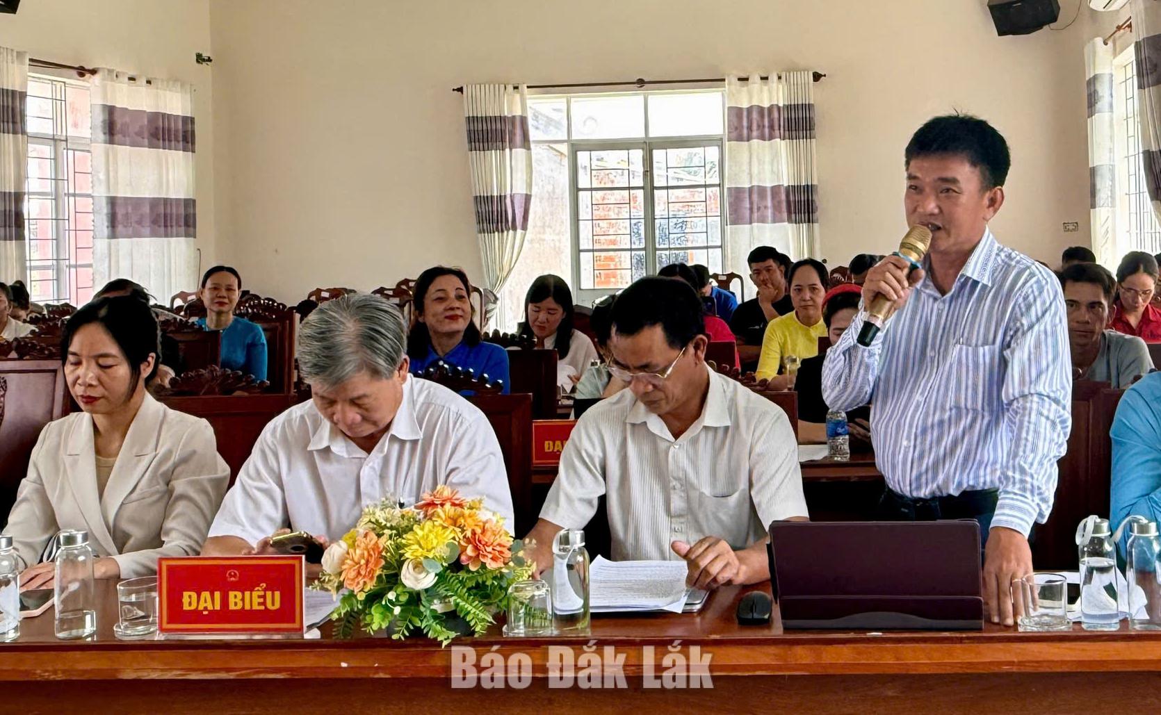 Các đại biểu tham gia thảo luận tại hội nghị.