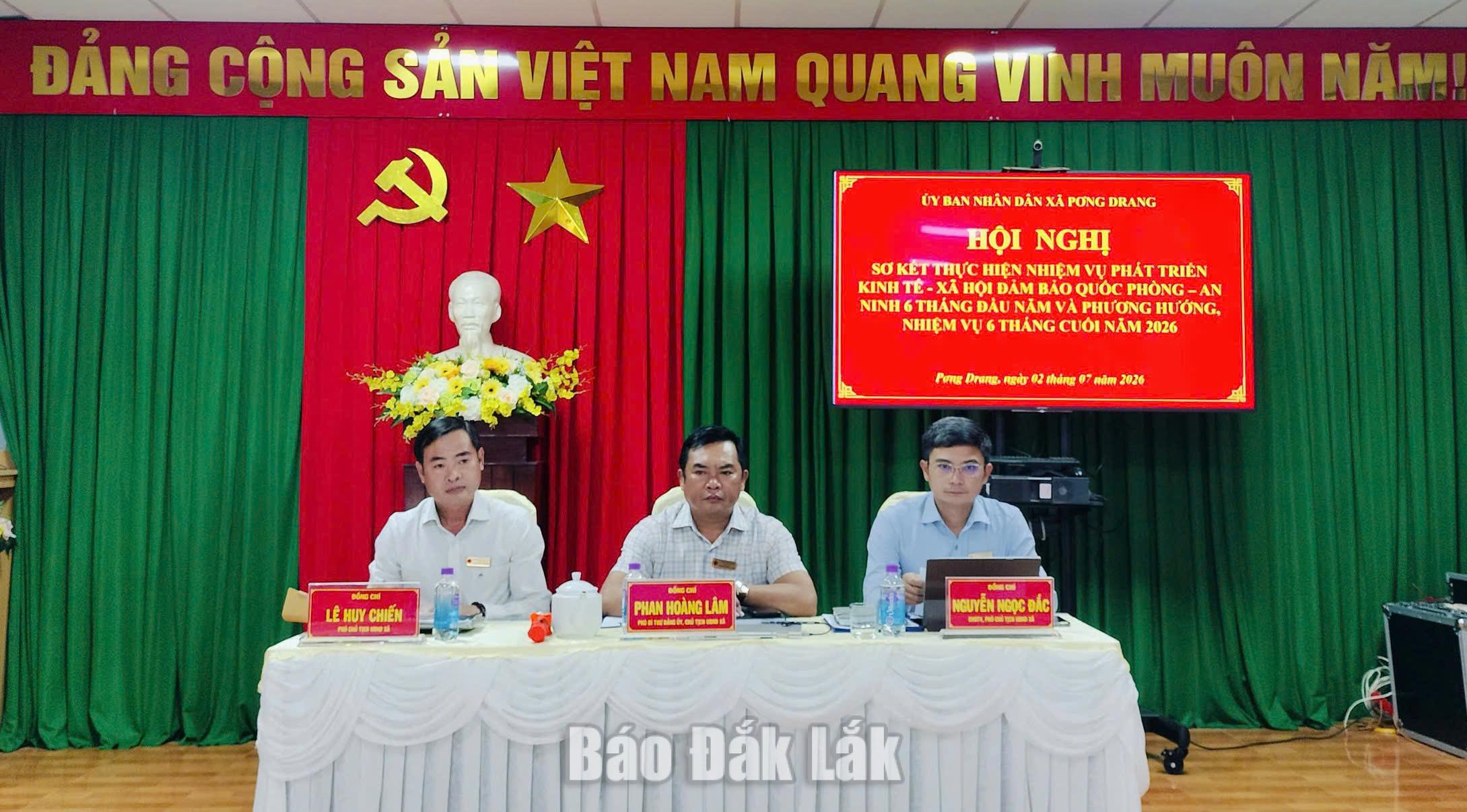 chủ trì hội nghị