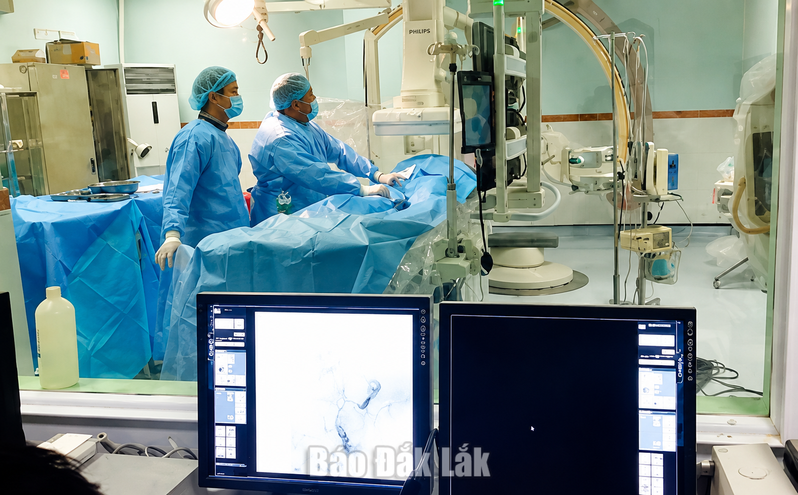 Bệnh viện Đa khoa vùng Tây Nguyên vừa thực hiện thành công kỹ thuật nút mạch hóa chất (TACE) điều trị cho một bệnh nhân ung thư tế bào gan nguyên phát