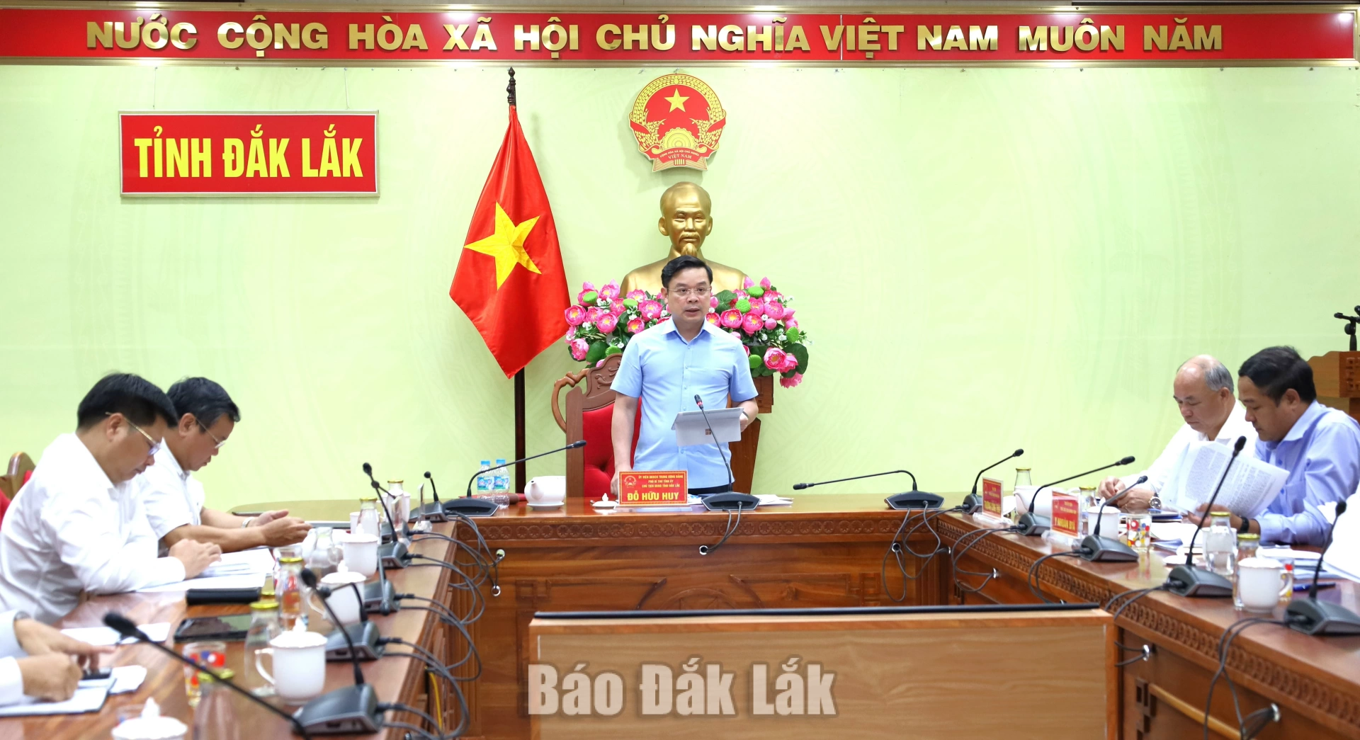 Áp dụng kỷ luật thép trong giải ngân vốn đầu tư công 1 Ủy viên Dự khuyết Trung ương Đảng, Chủ tịch UBND tỉnh Đỗ Hữu Huy đã chủ trì cuộc họp