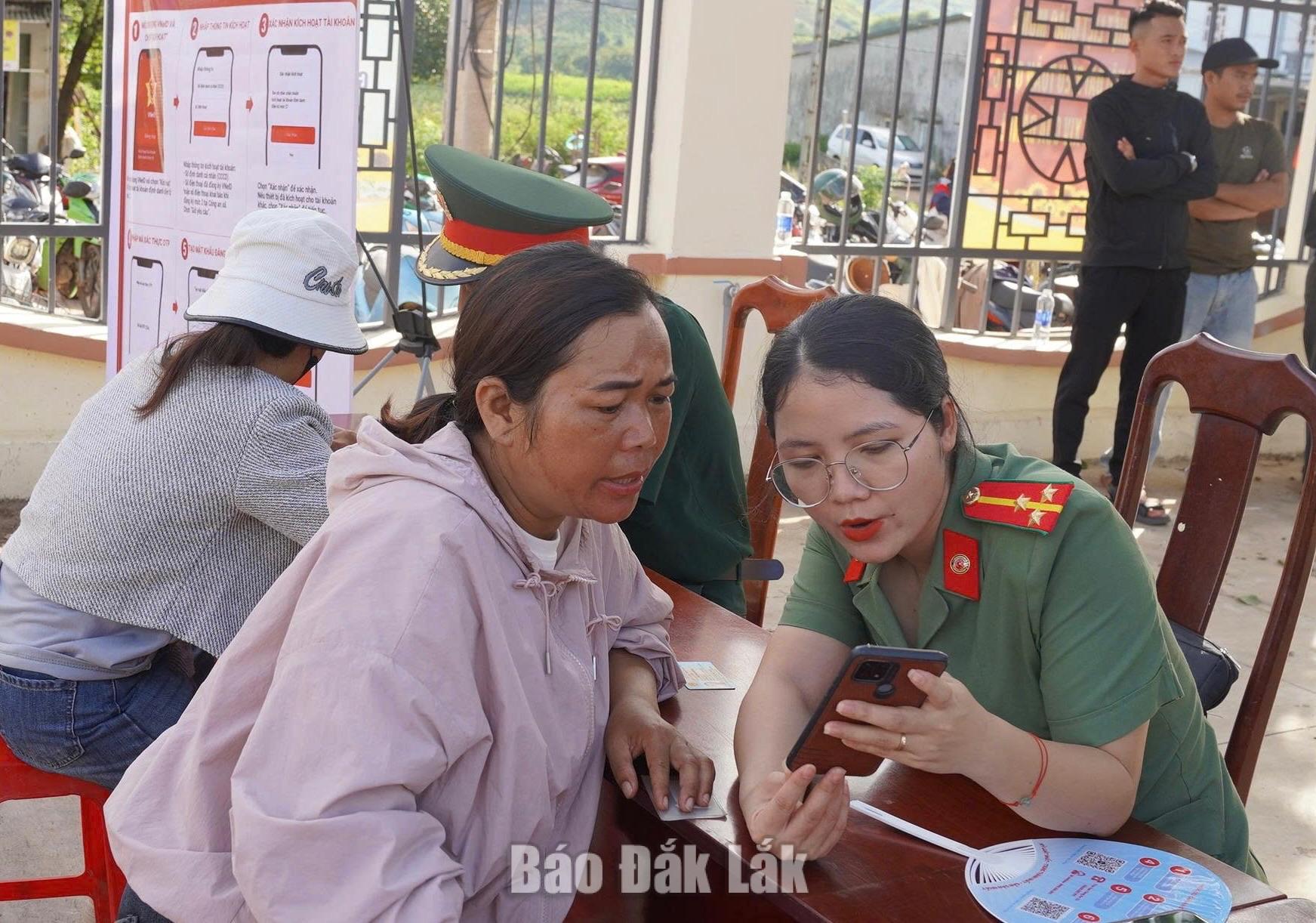 Hỗ trợ người dân 